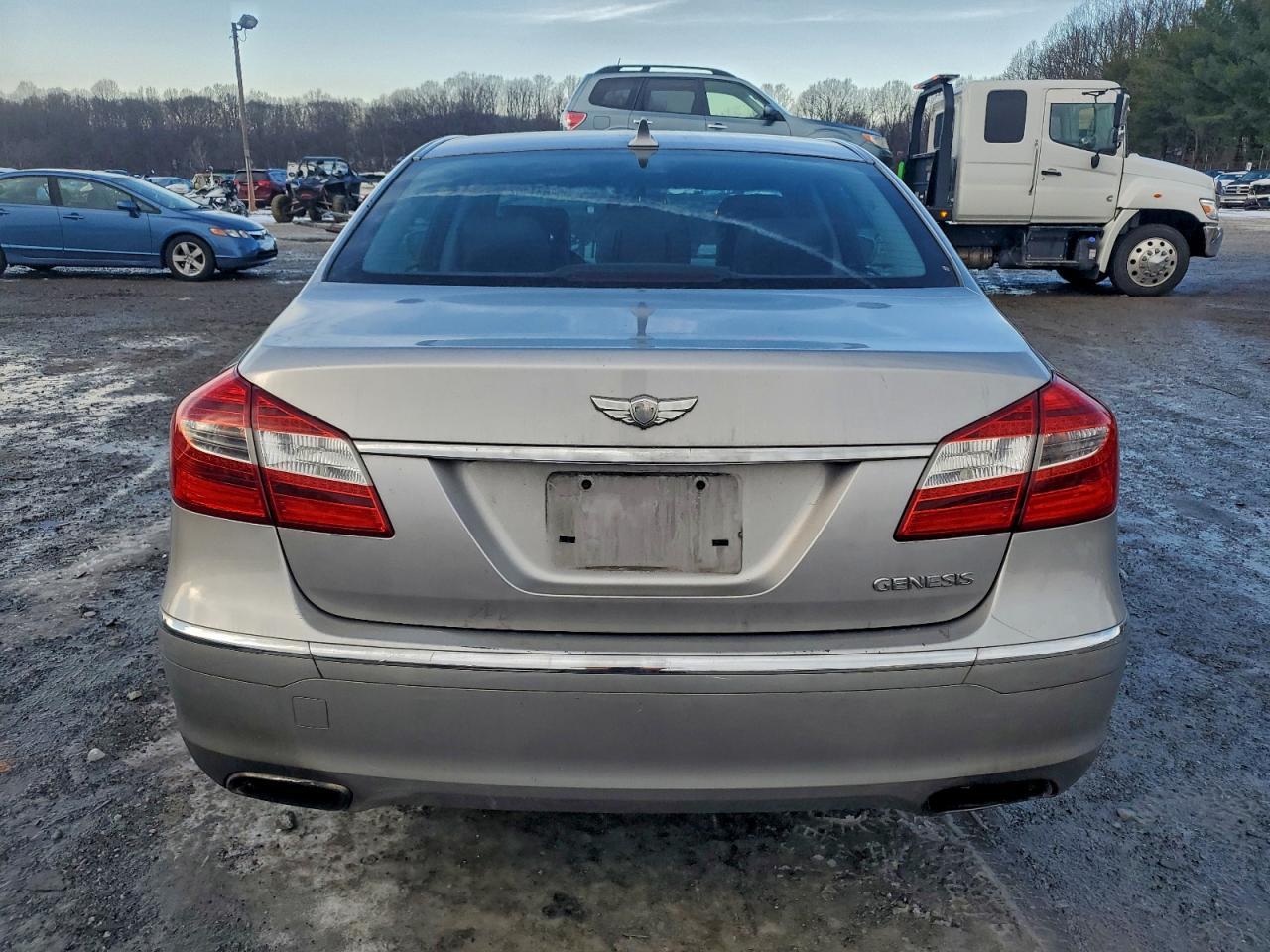 2013 HYUNDAI GENESIS