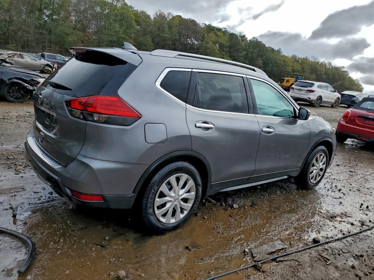 2017 NISSAN ROGUE