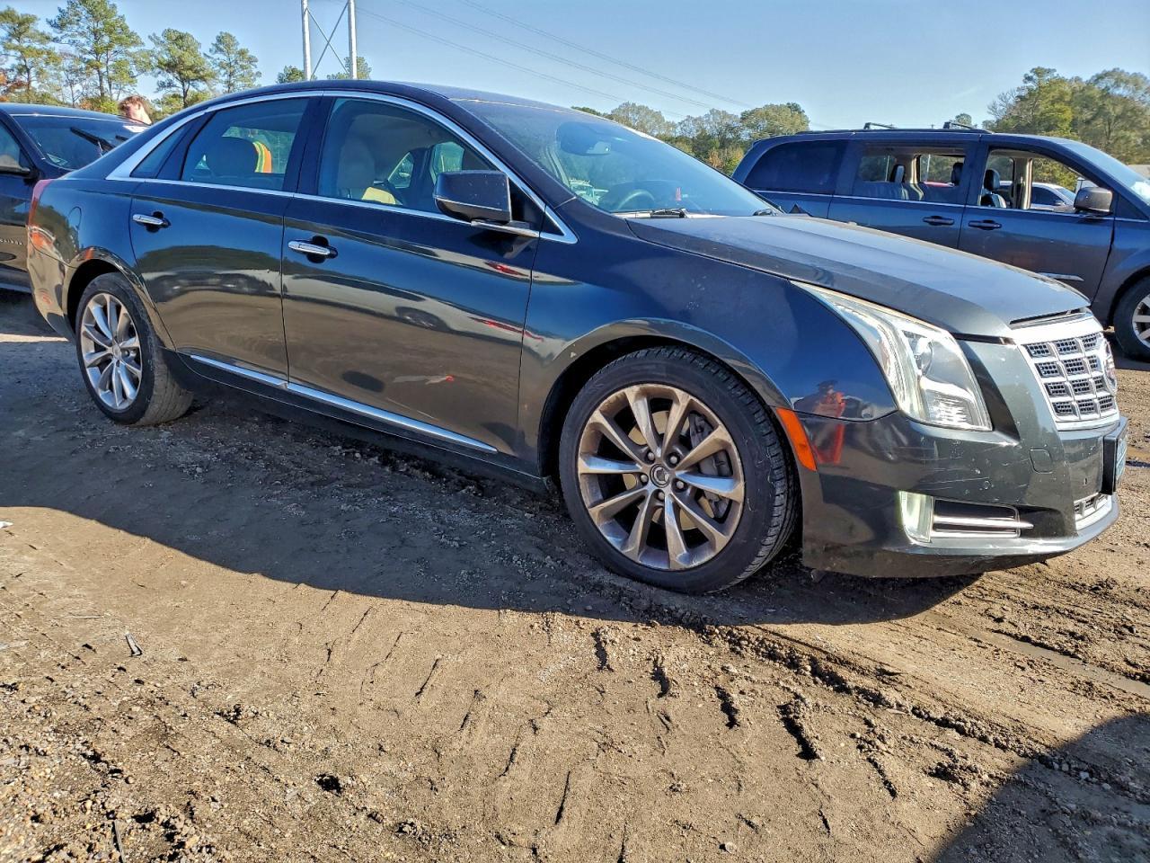 2013 CADILLAC XTS