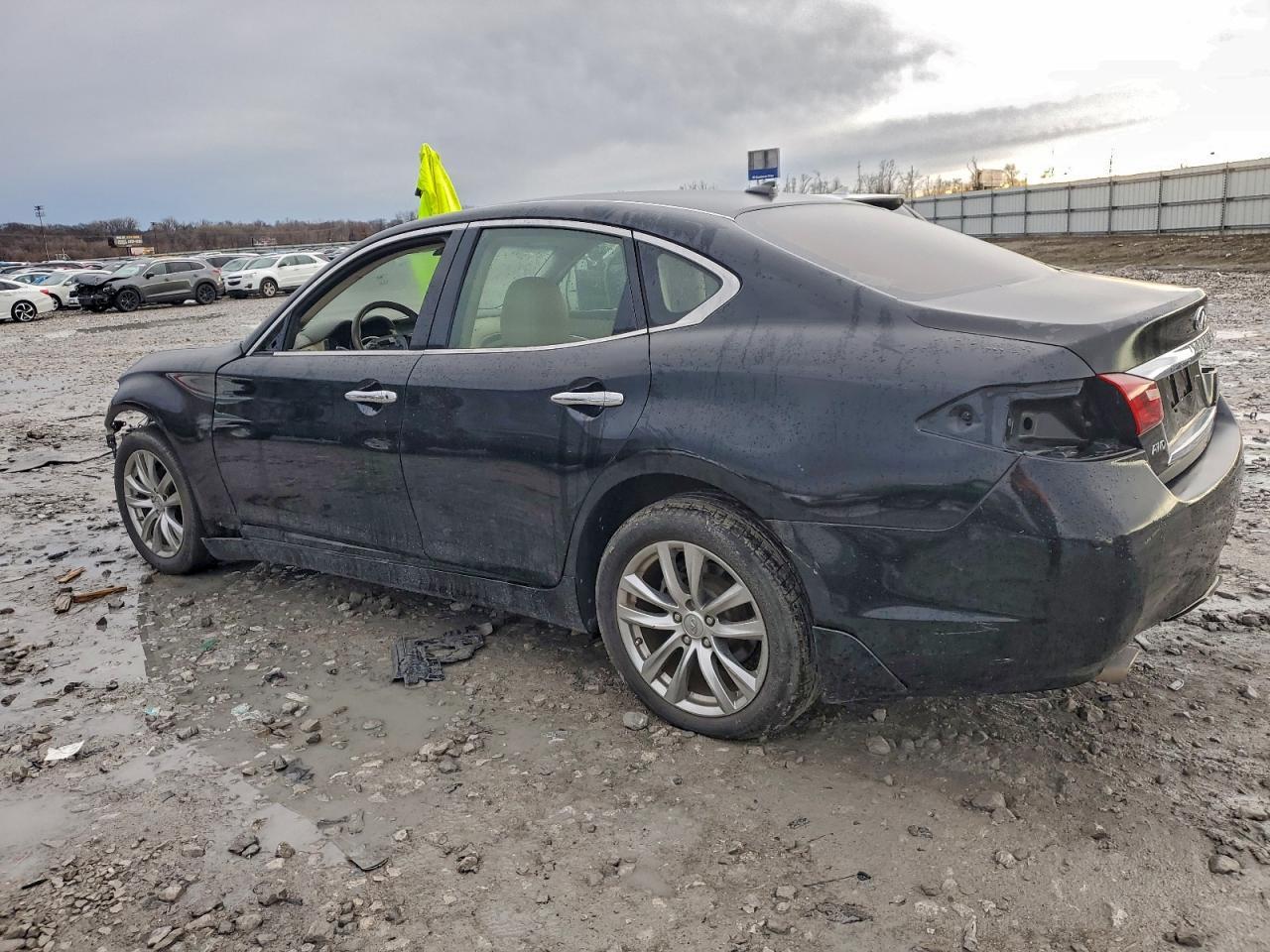 2015 INFINITI Q70