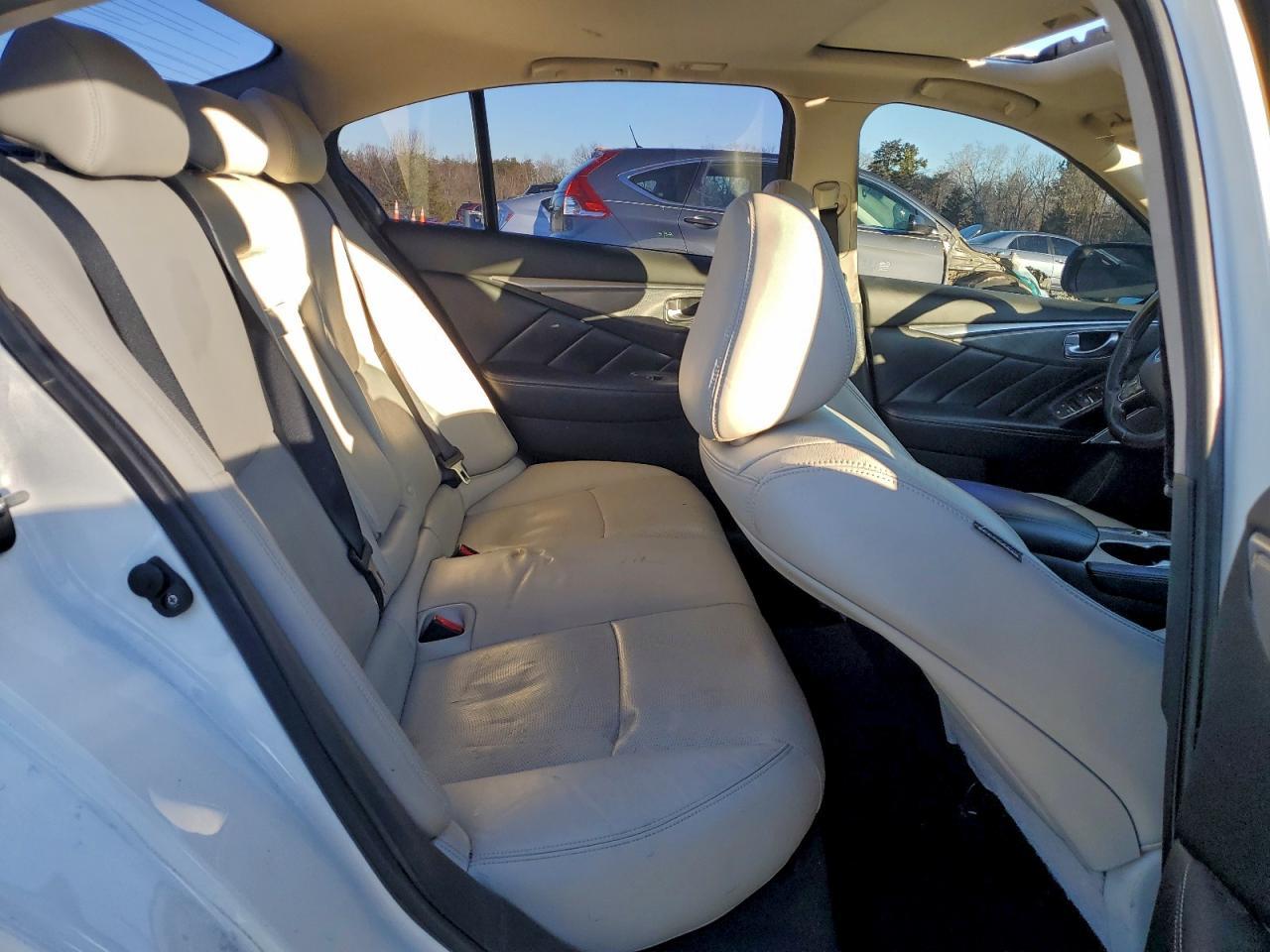2017 INFINITI Q50
