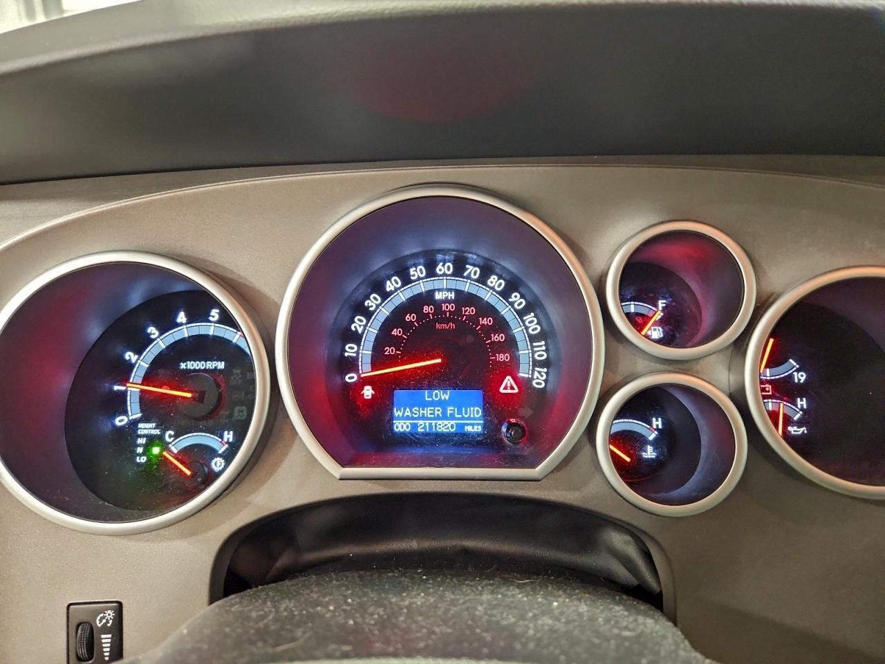 2014 TOYOTA Sequoia