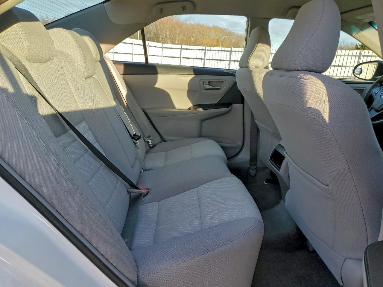 2016 TOYOTA CAMRY