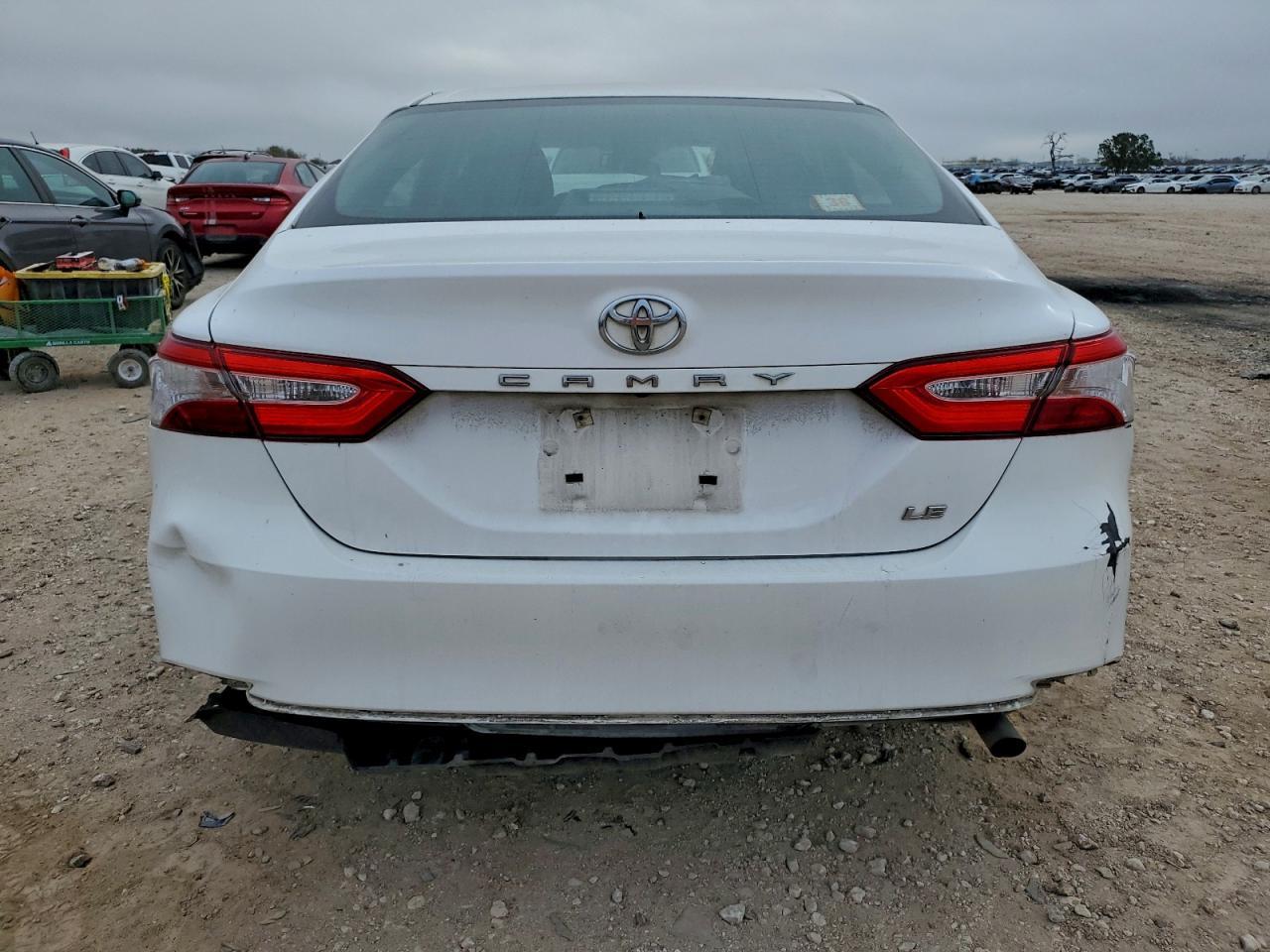 2018 TOYOTA CAMRY