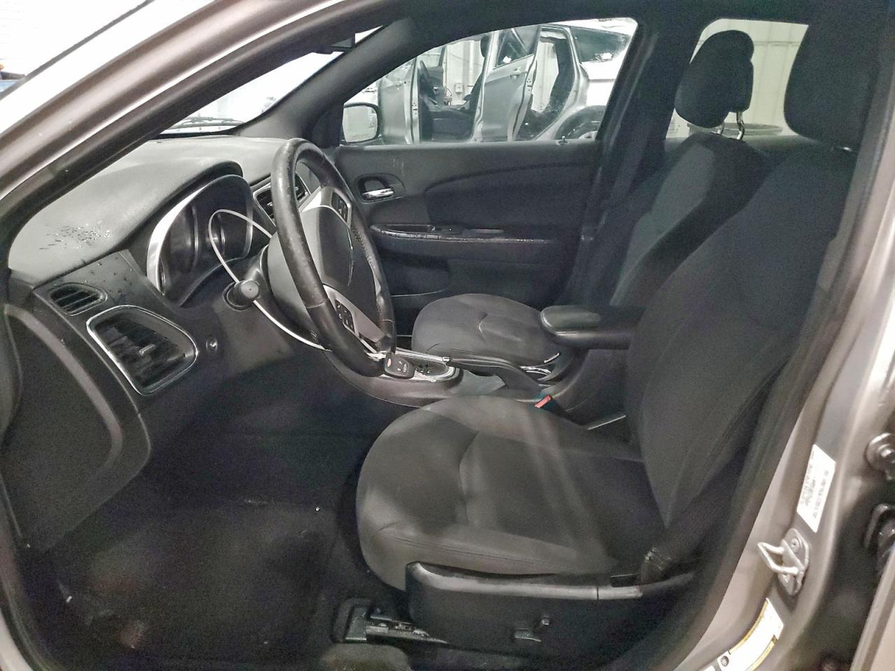 2014 CHRYSLER 200