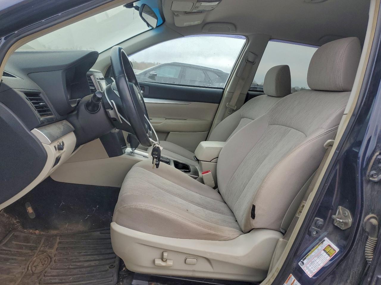2013 SUBARU Outback