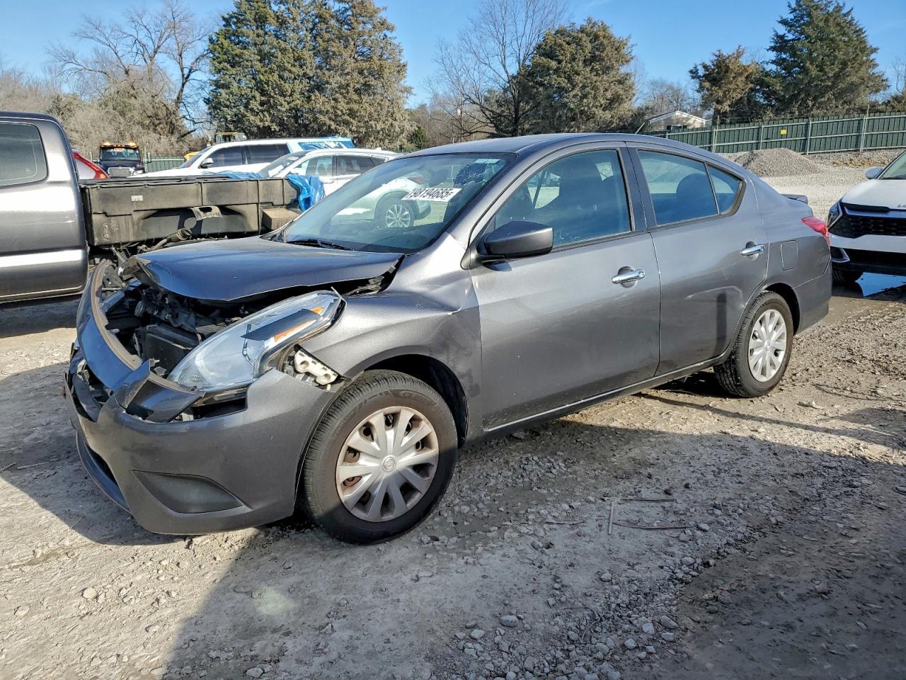 2017 NISSAN VERSA
