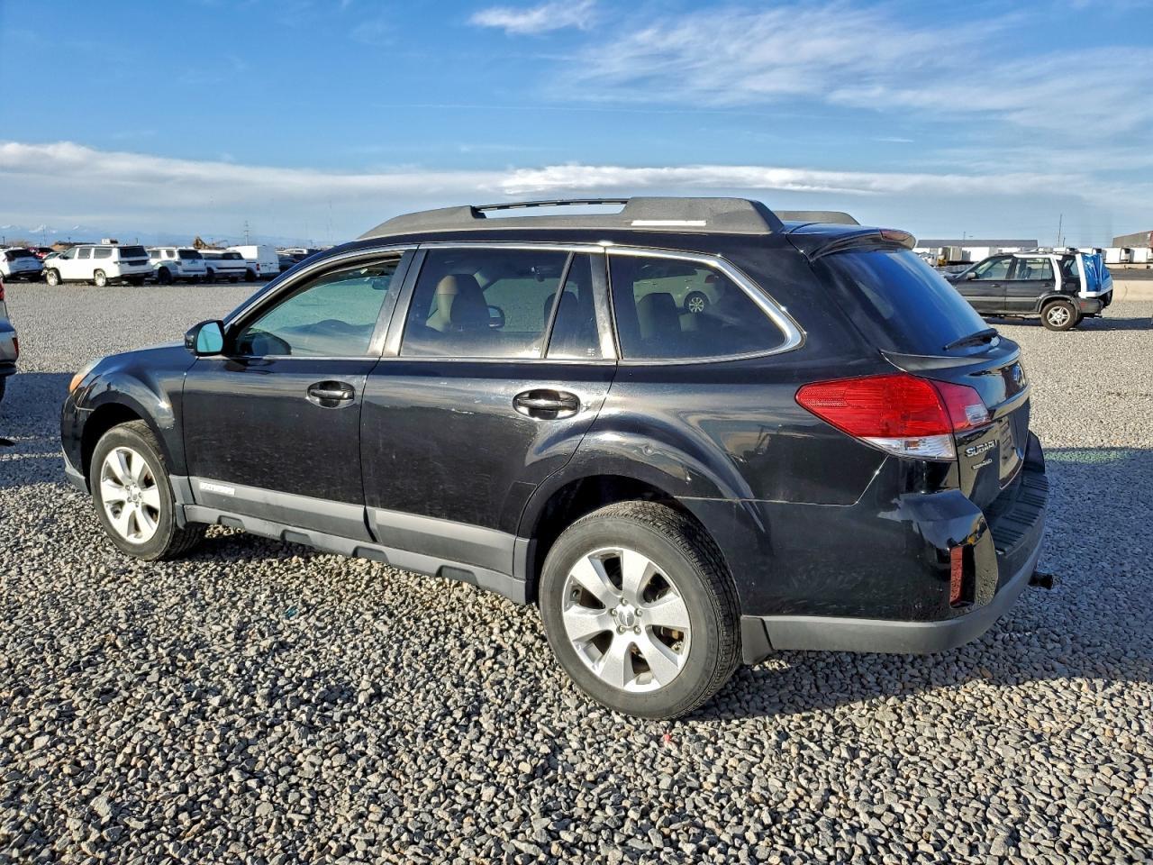 2010 SUBARU Outback