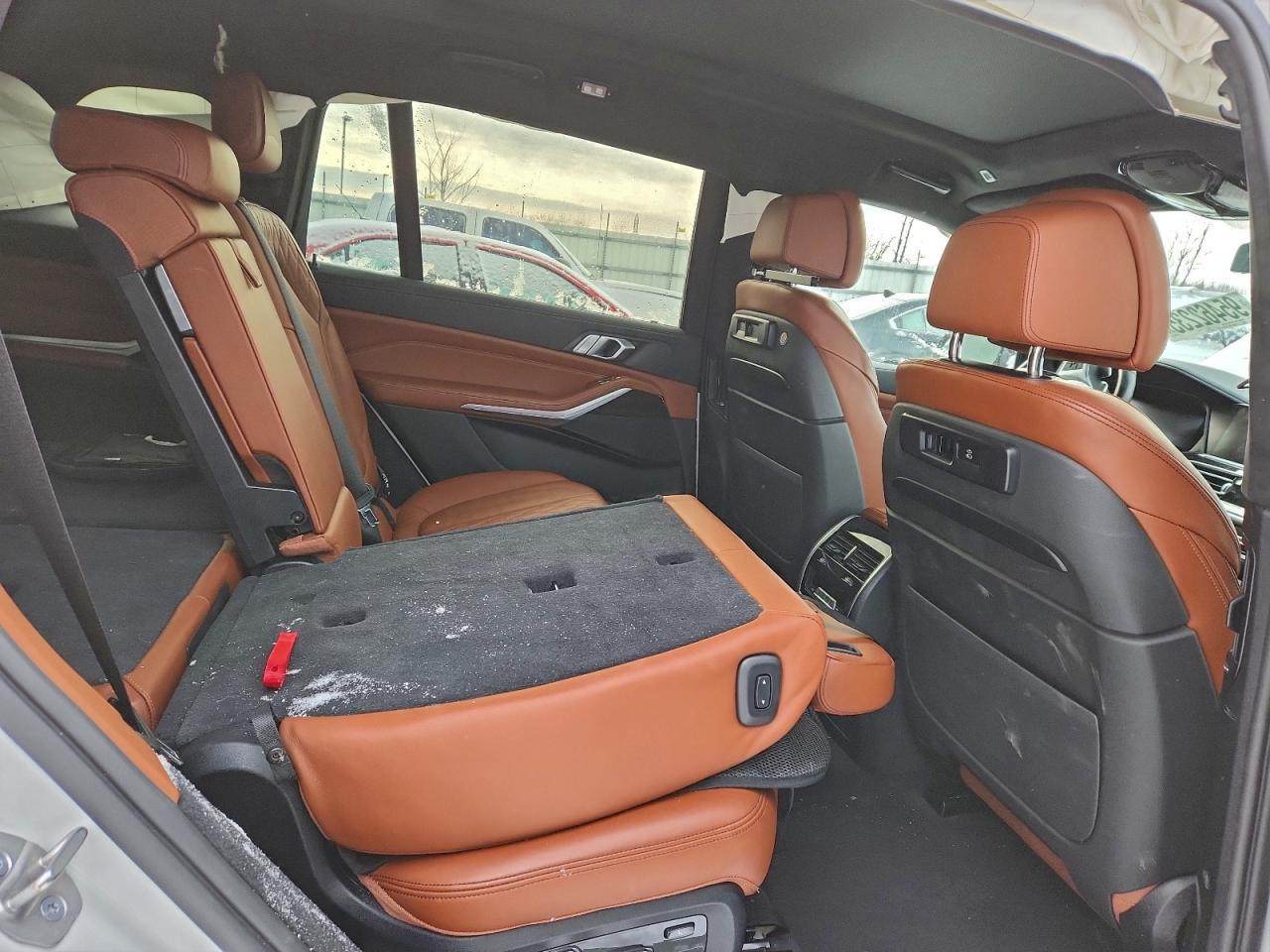 2021 BMW X7