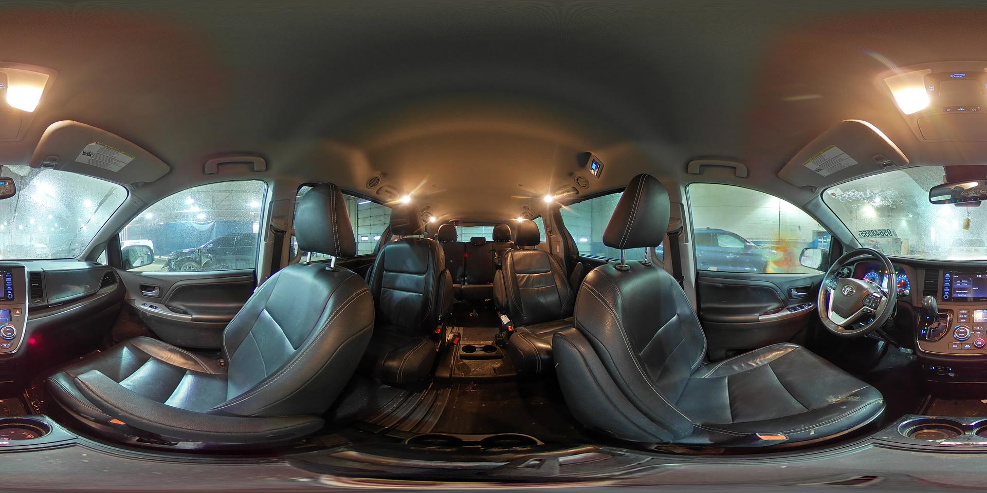 2018 TOYOTA SIENNA