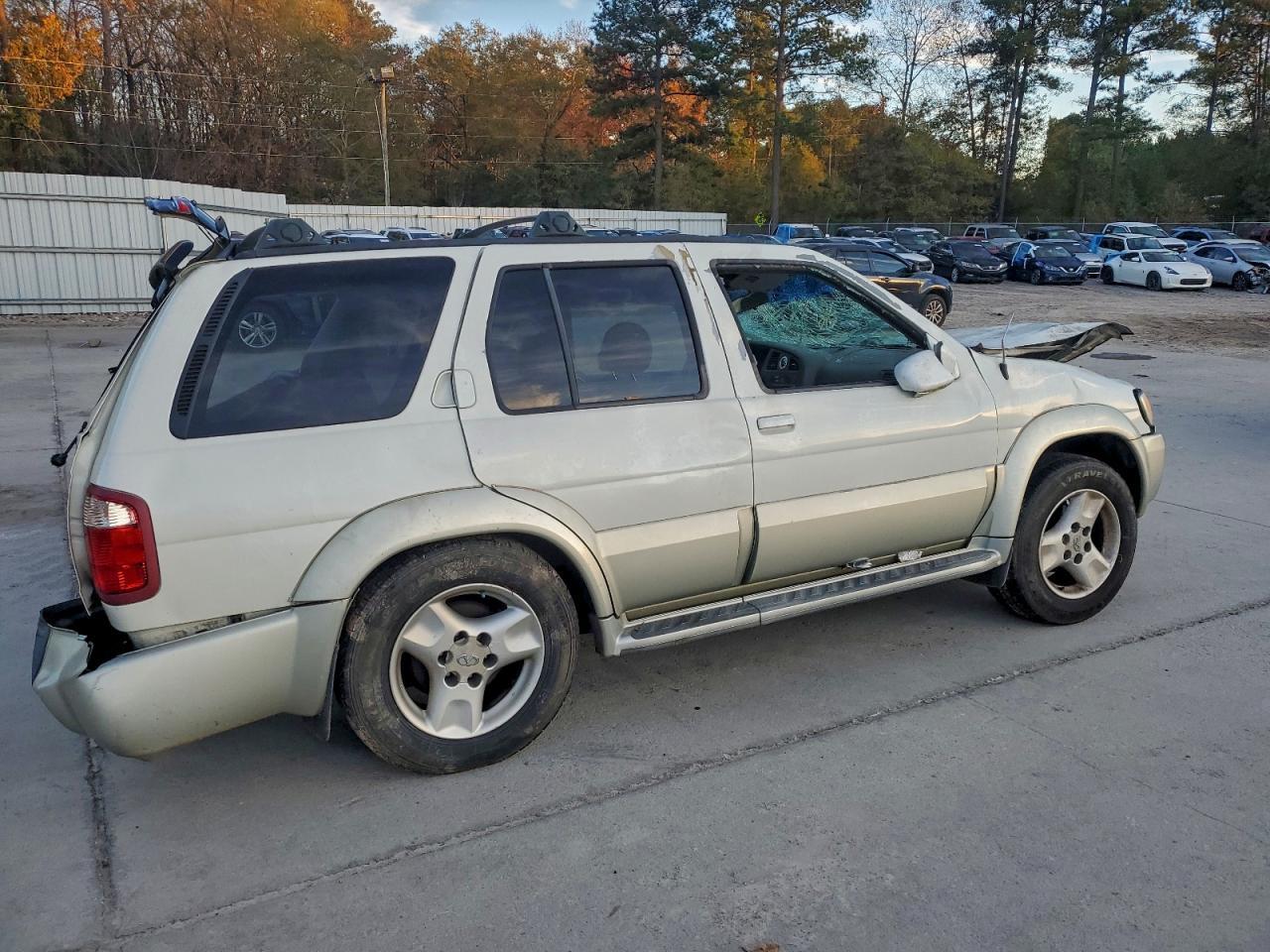 2002 INFINITI QX4