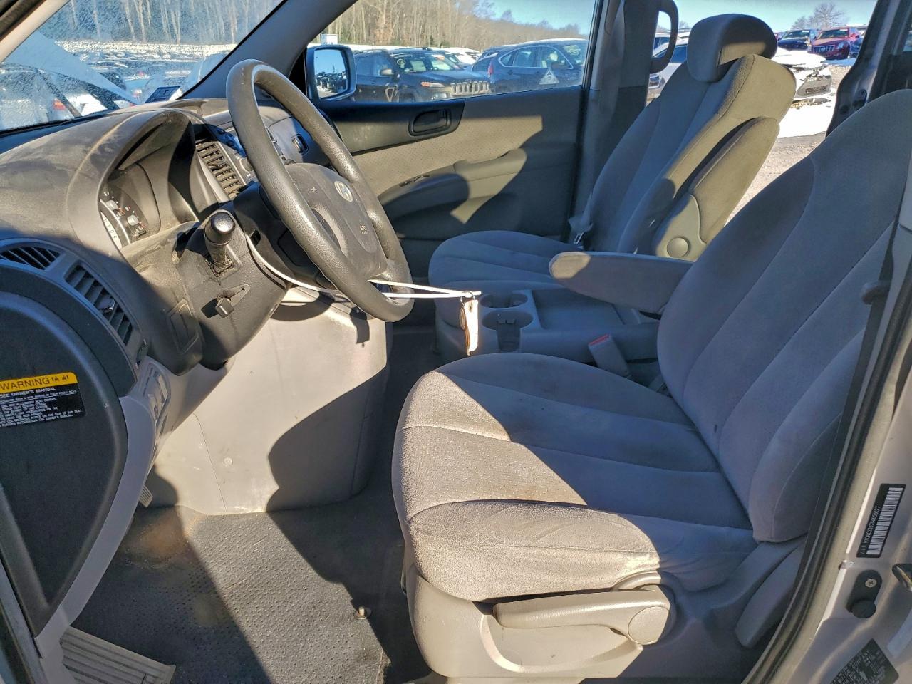 2008 HYUNDAI Entourage