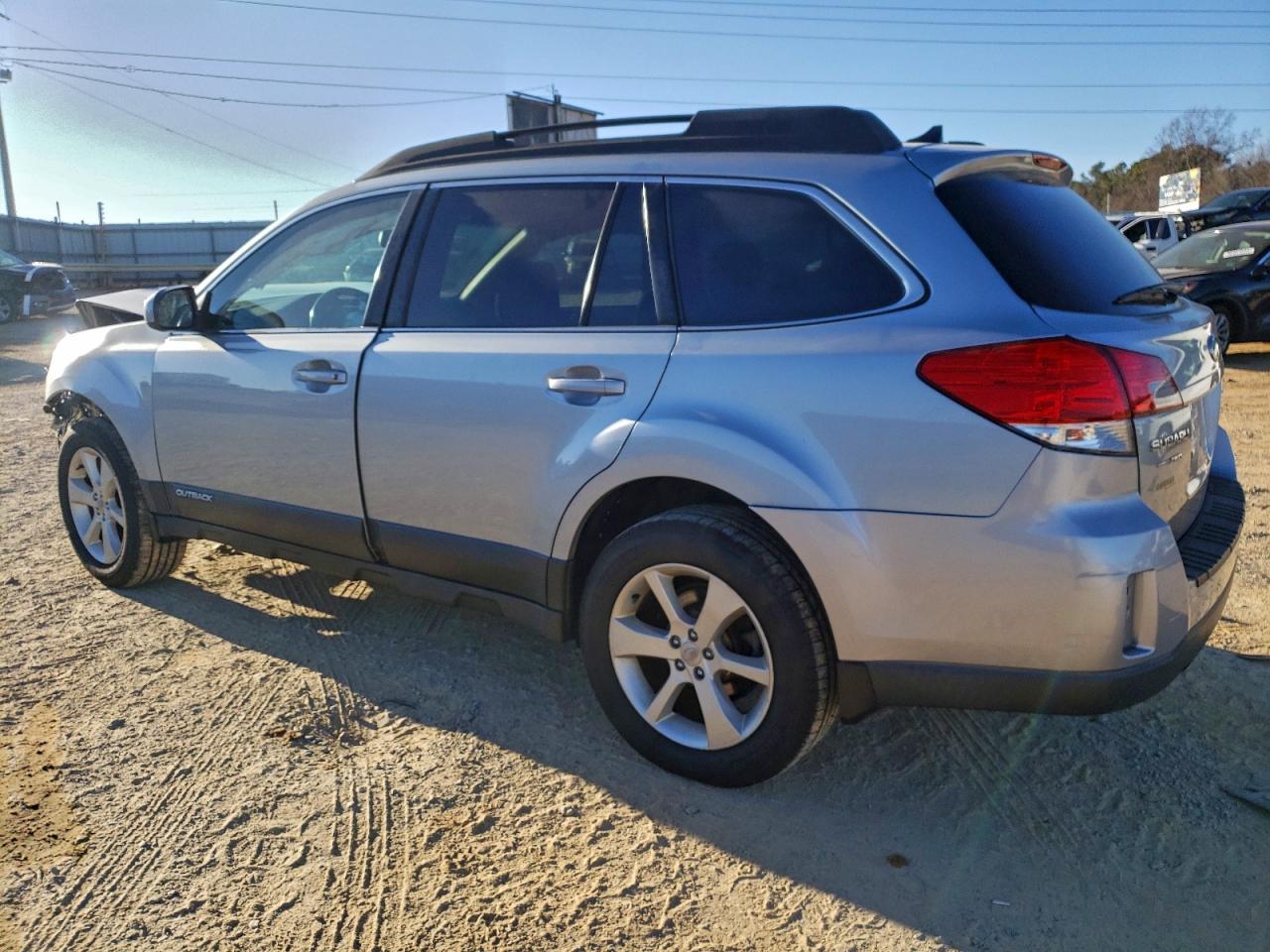 2014 SUBARU Outback