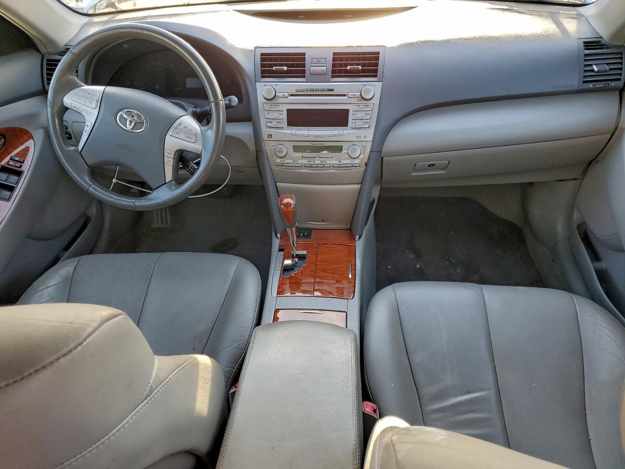 2011 TOYOTA CAMRY