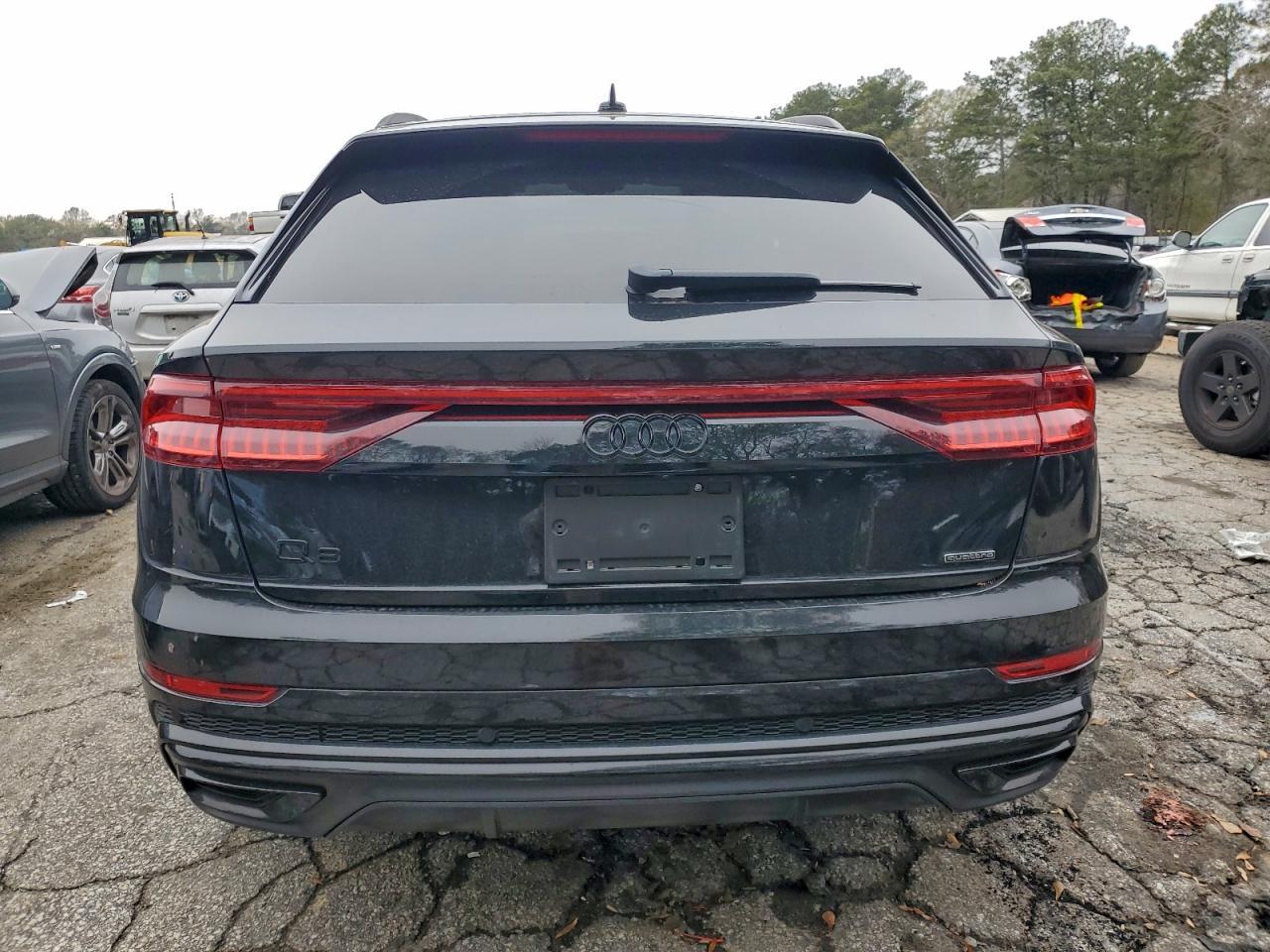 2022 AUDI Q8