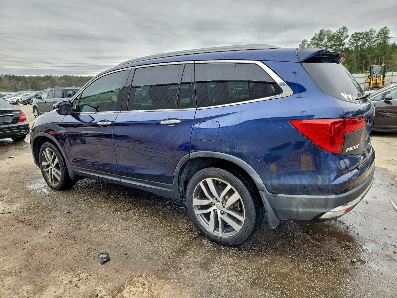 2017 HONDA PILOT