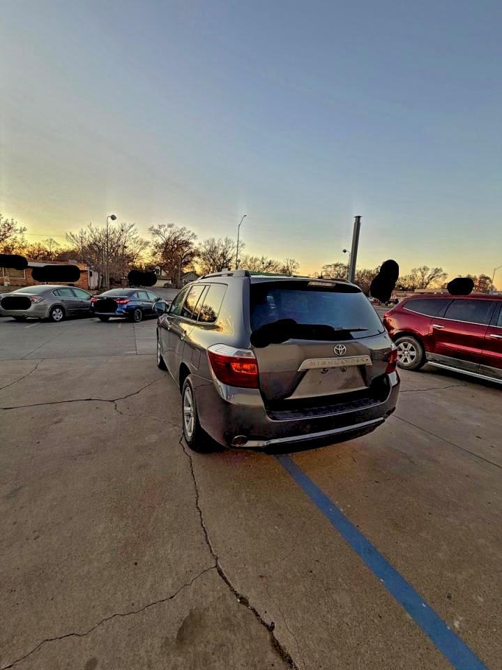 2010 TOYOTA HIGHLANDER