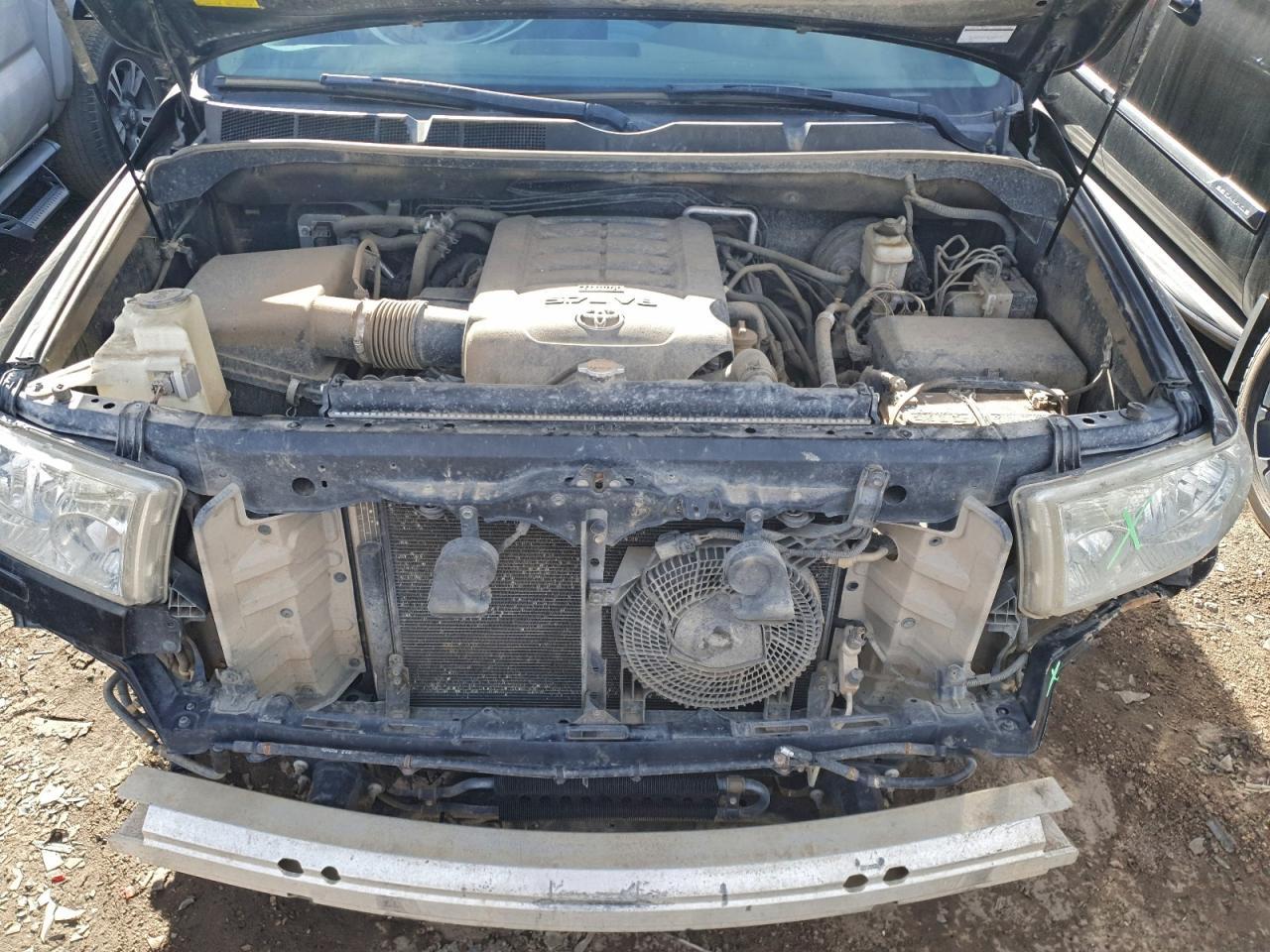 2013 TOYOTA Sequoia