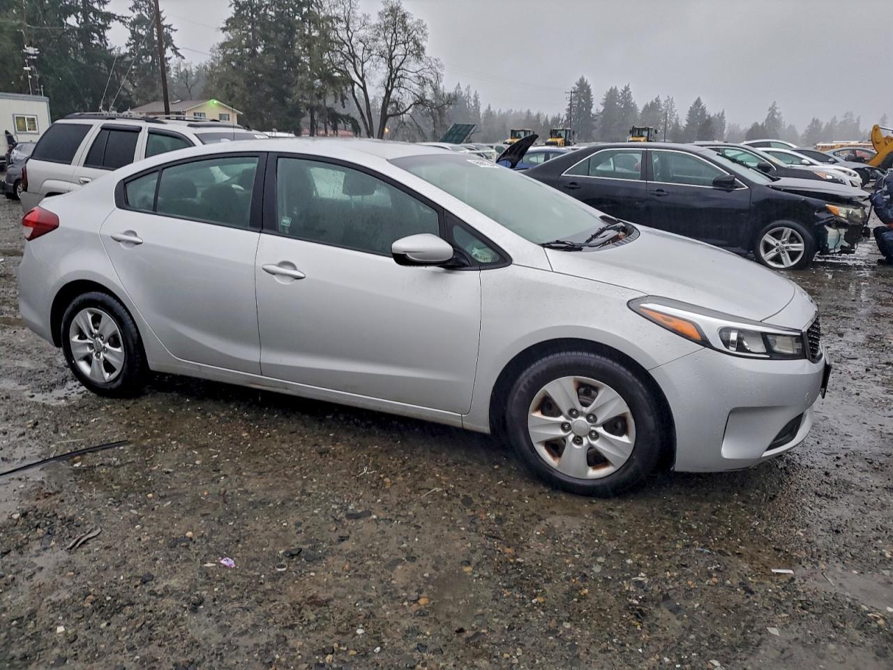 2017 KIA FORTE