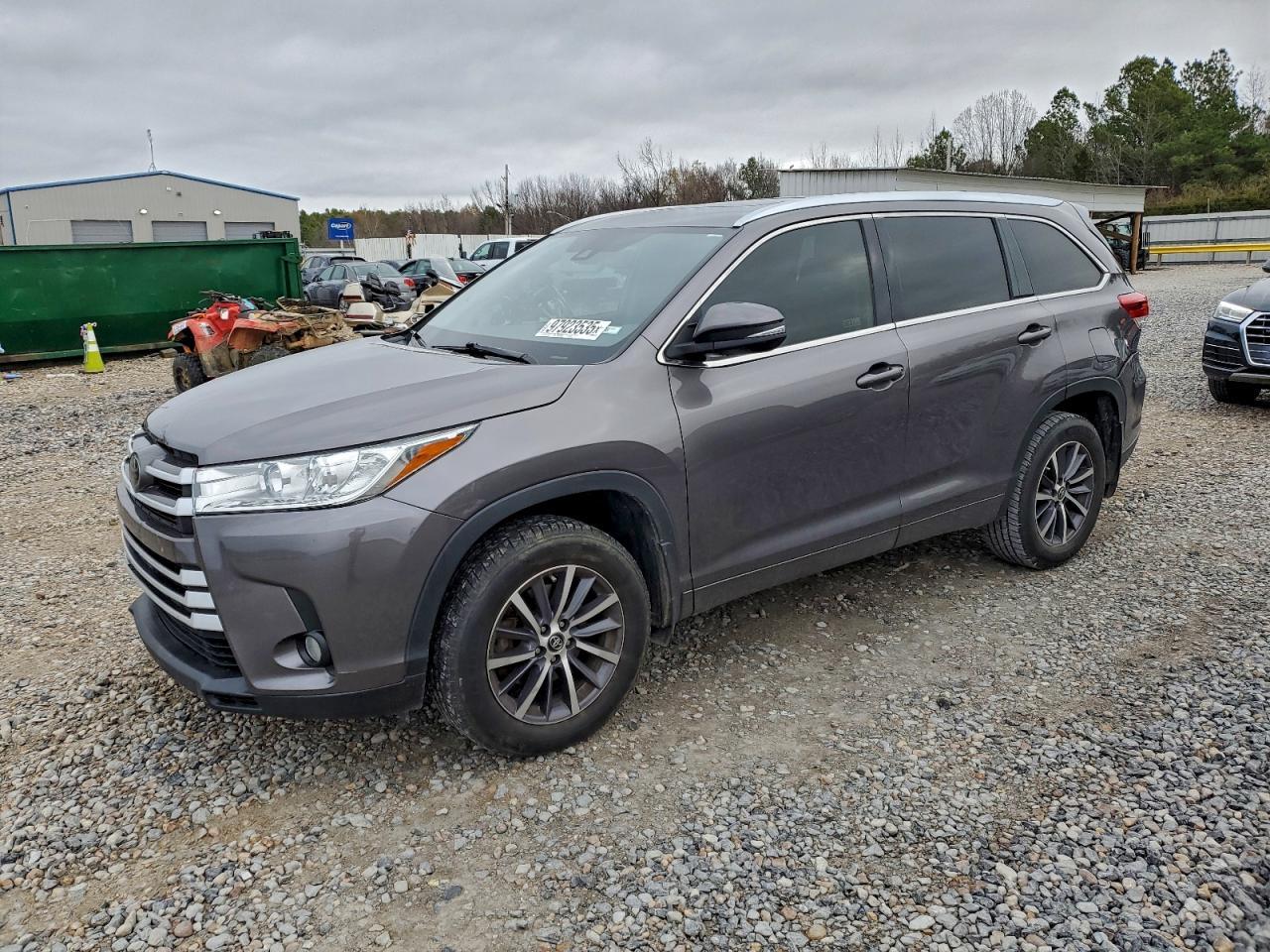 2018 TOYOTA HIGHLANDER