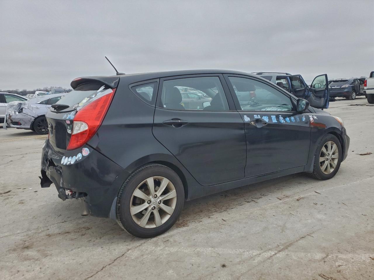 2012 HYUNDAI ACCENT