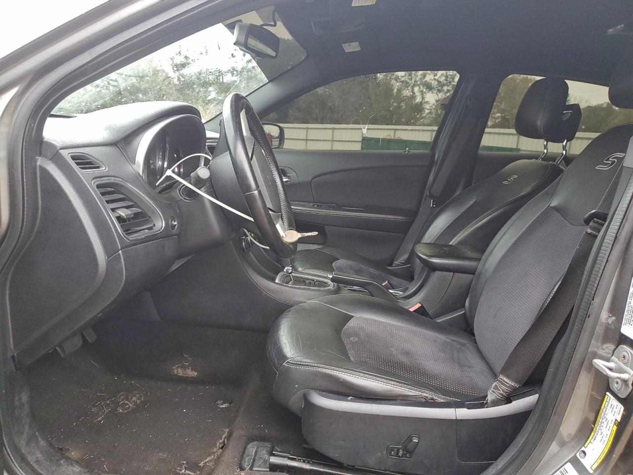2012 CHRYSLER 200