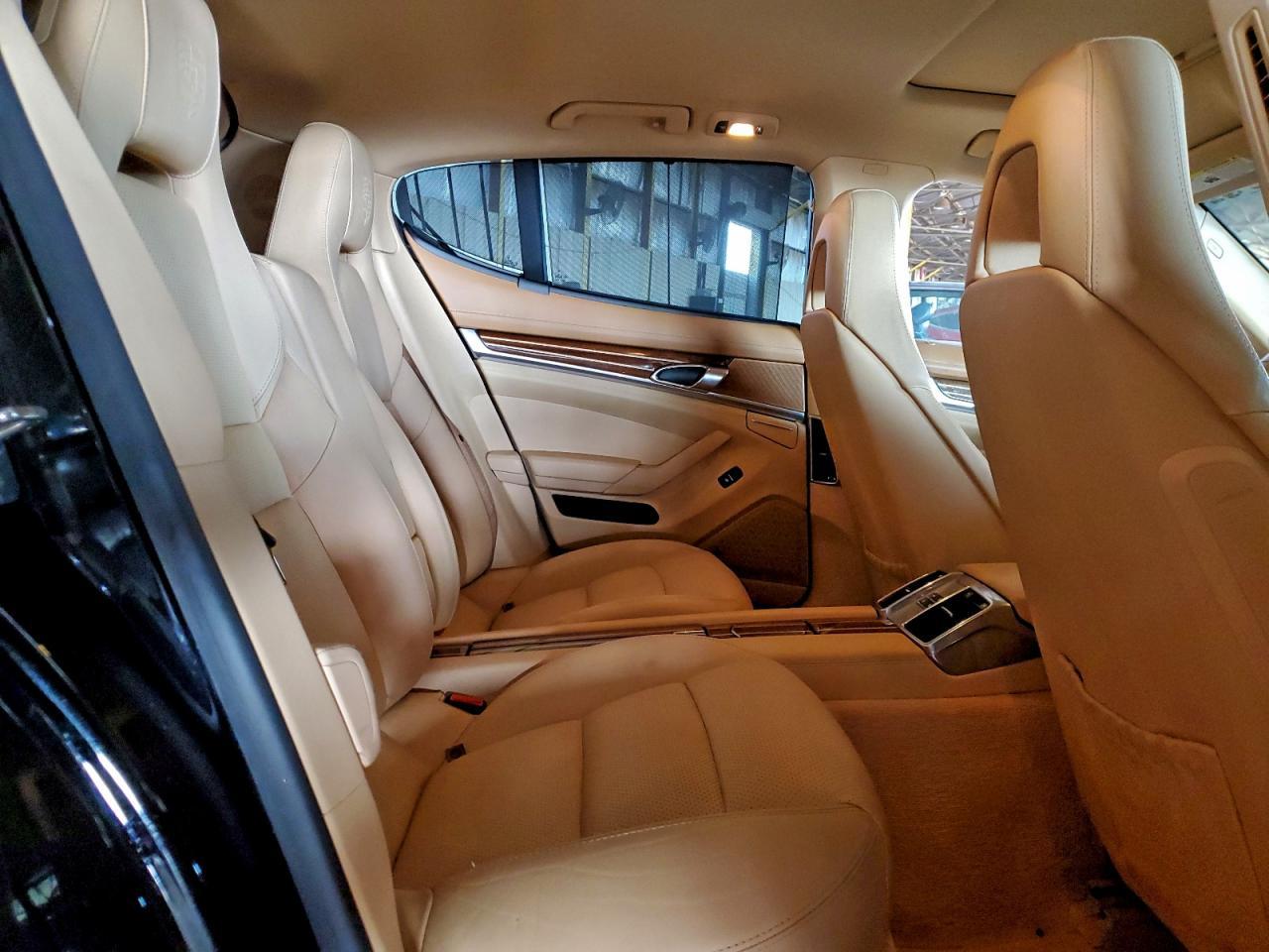 2012 PORSCHE Panamera