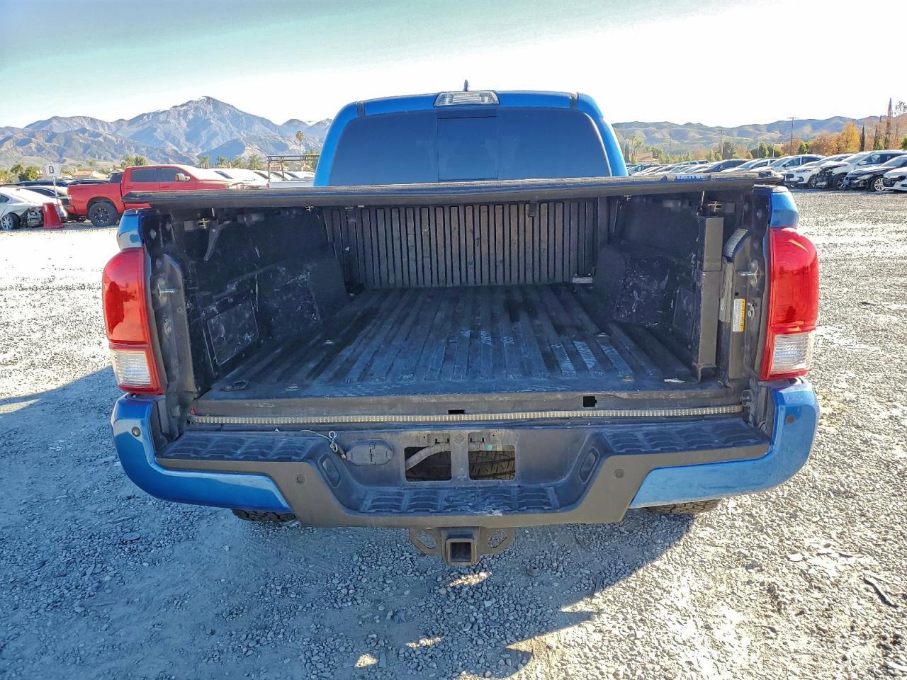 2017 TOYOTA TACOMA