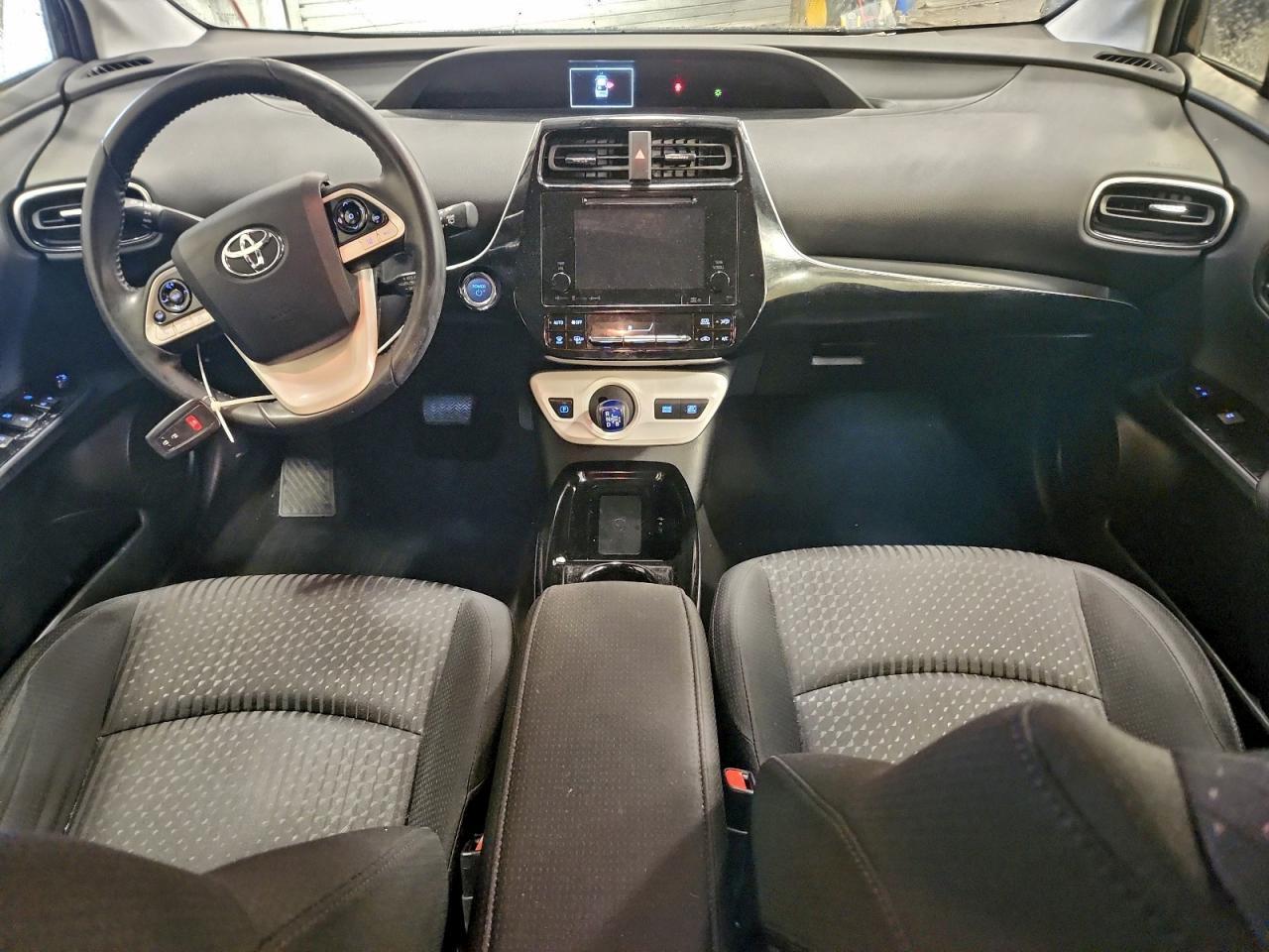 2017 TOYOTA PRIUS