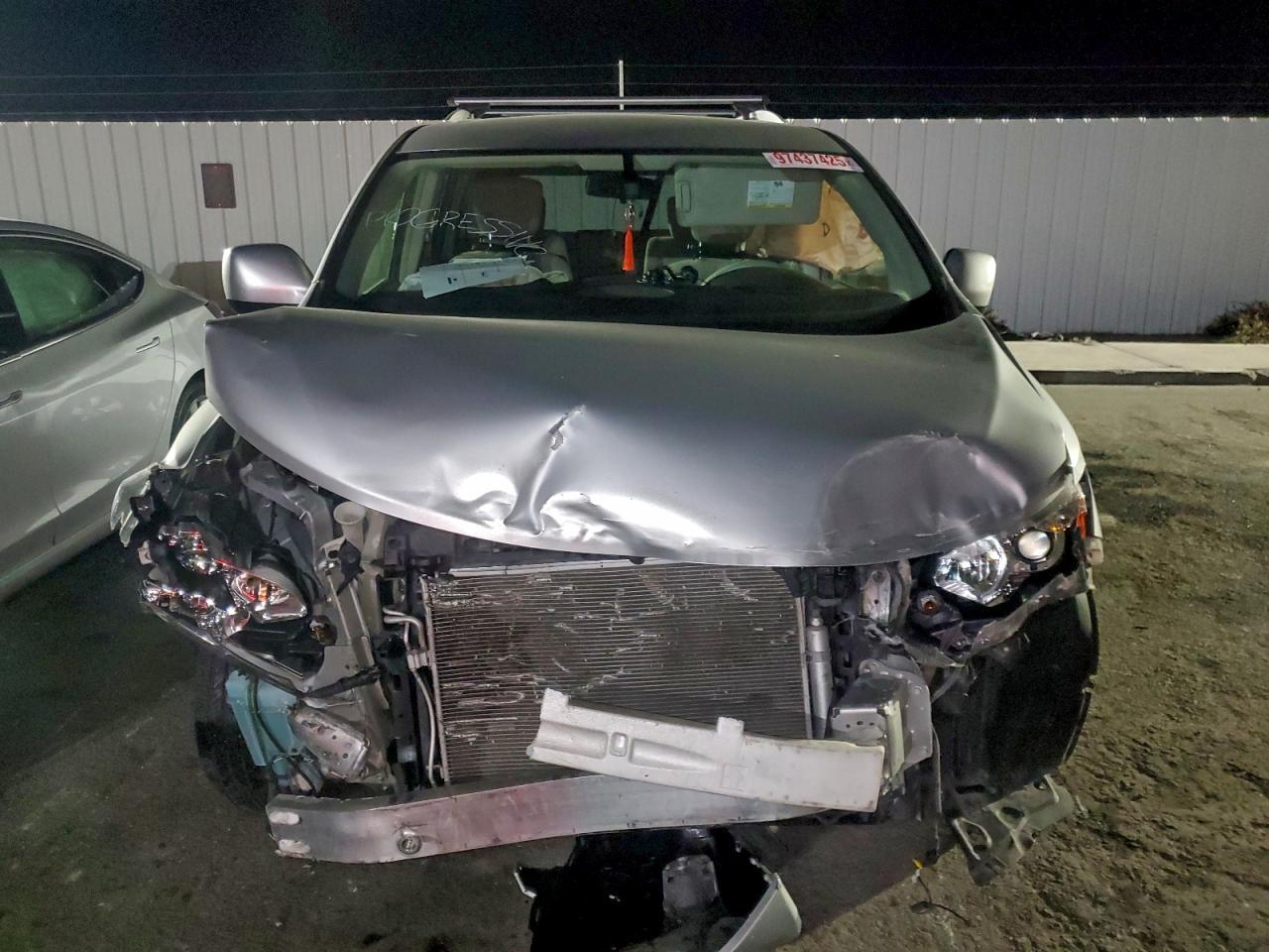 2016 NISSAN Quest