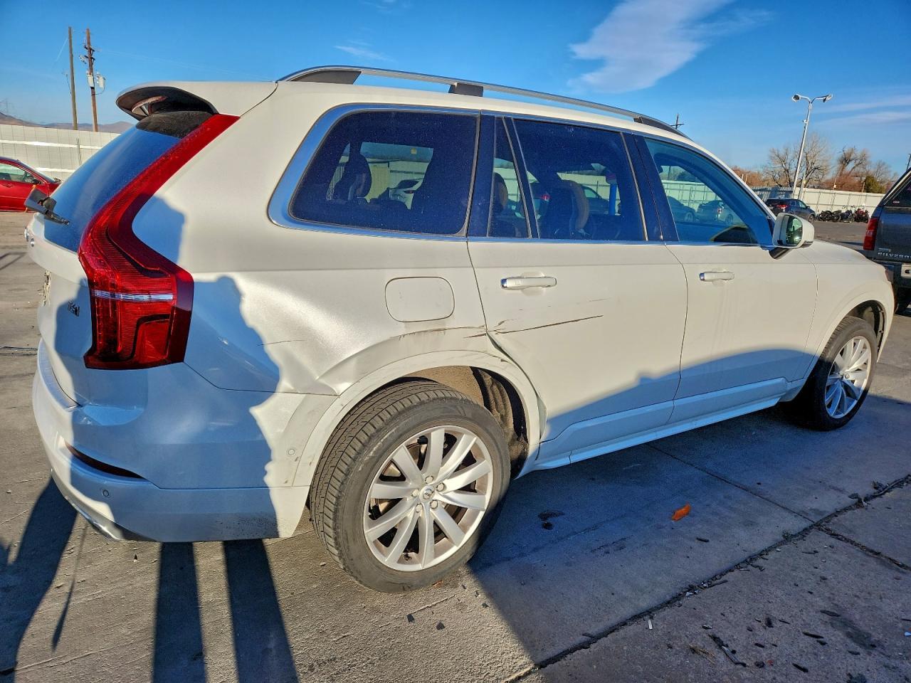 2018 VOLVO XC90