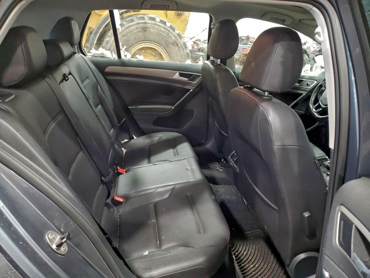 2015 VOLKSWAGEN GOLF