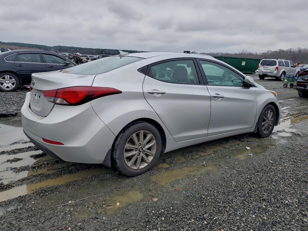 2016 HYUNDAI ELANTRA