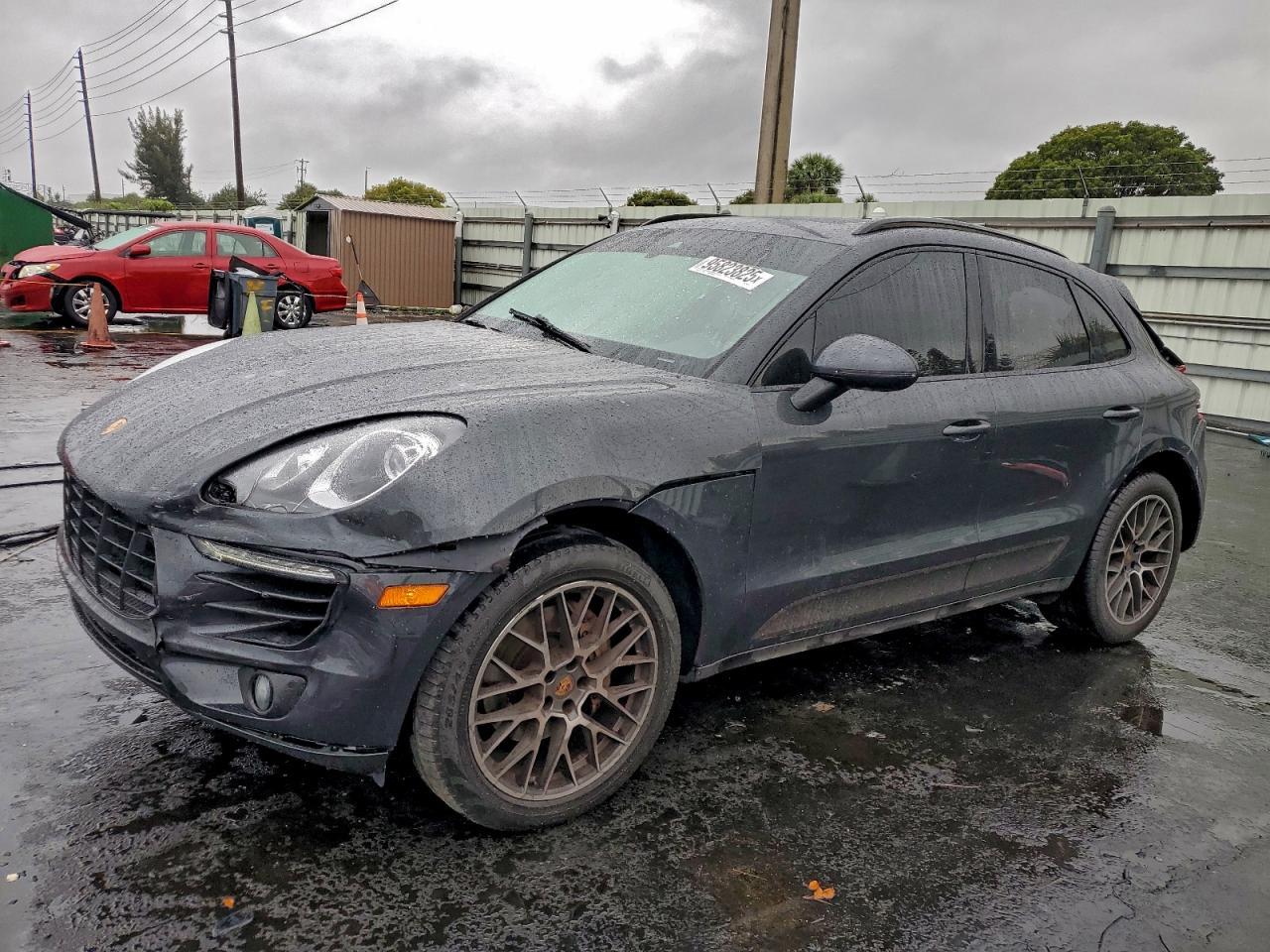 2018 PORSCHE Macan