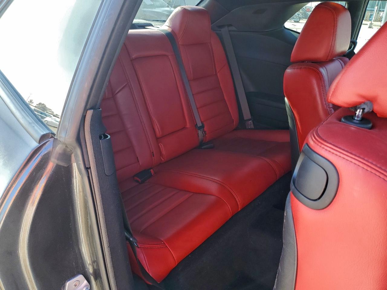 2013 DODGE Challenger