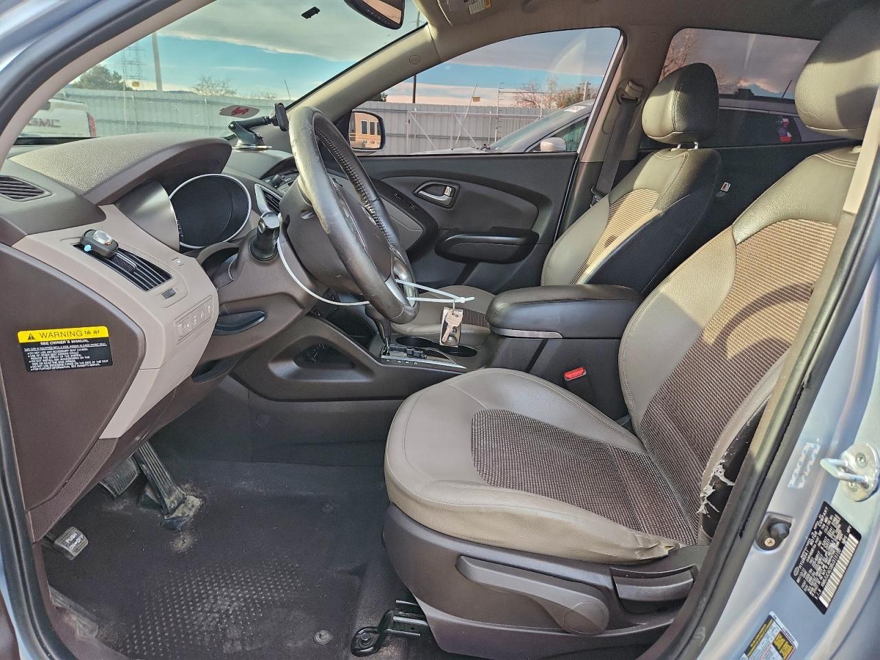 2011 HYUNDAI TUCSON