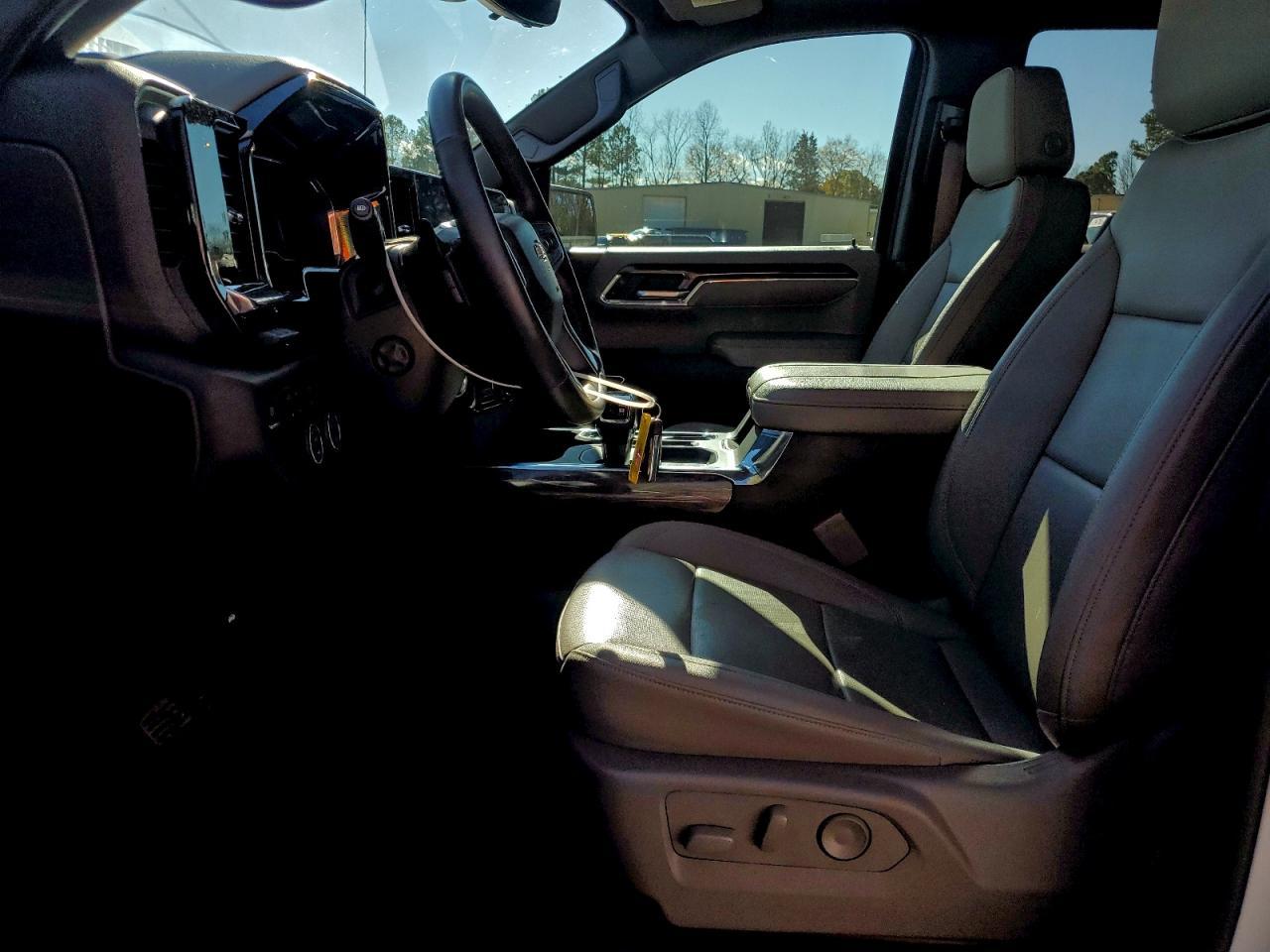 2023 CHEVROLET Silverado