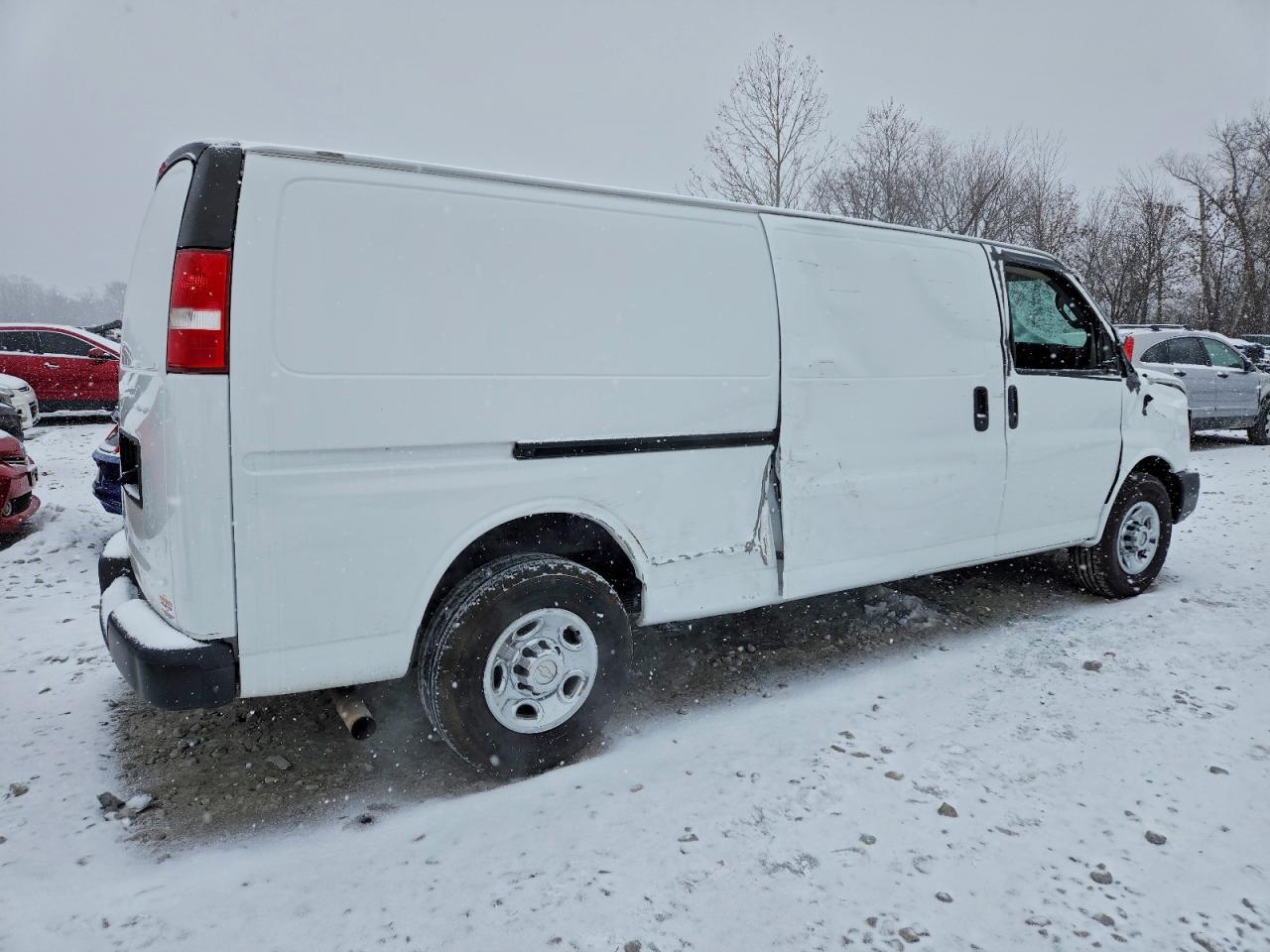 2016 CHEVROLET Express 3500
