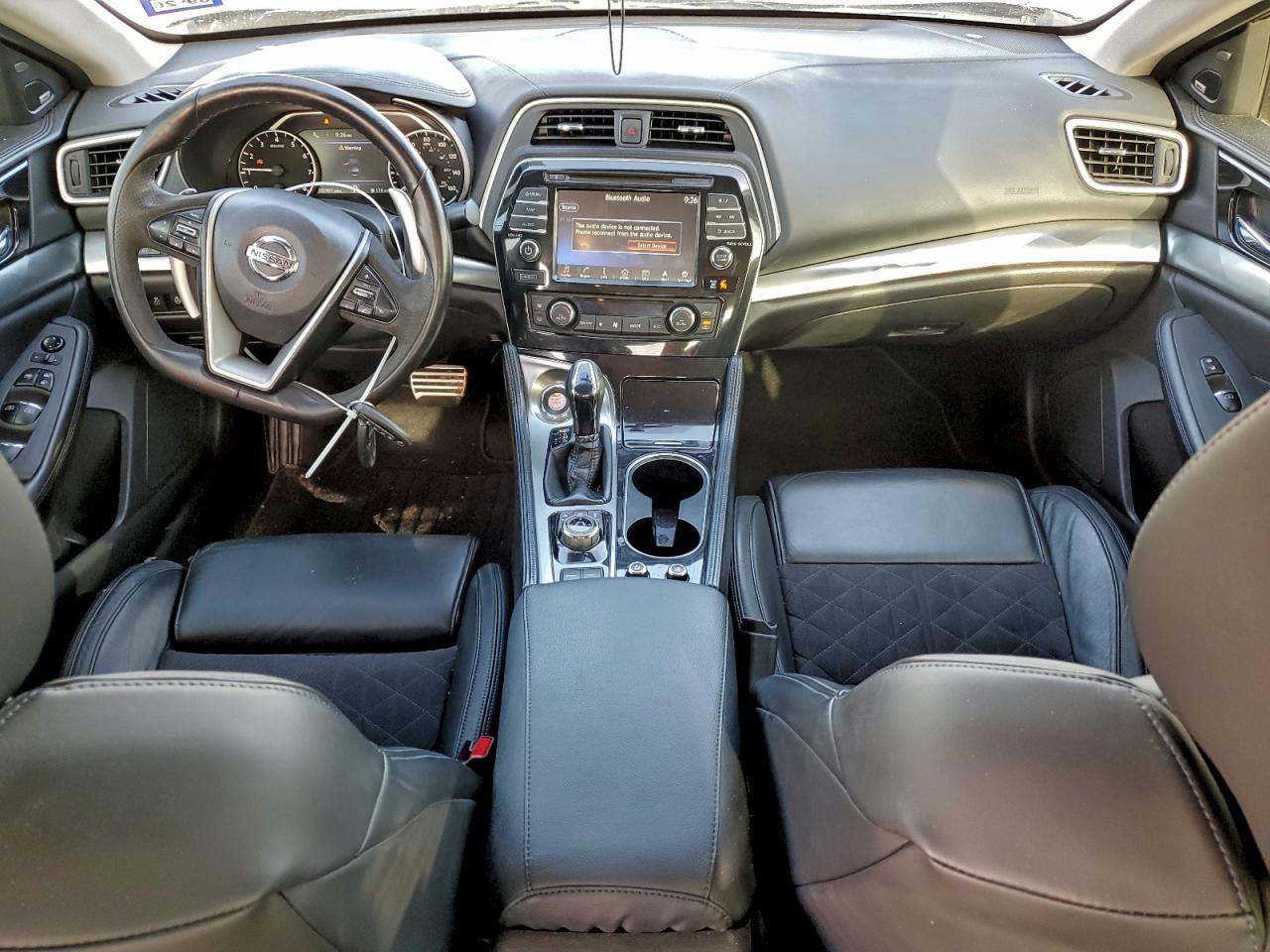 2017 NISSAN Maxima