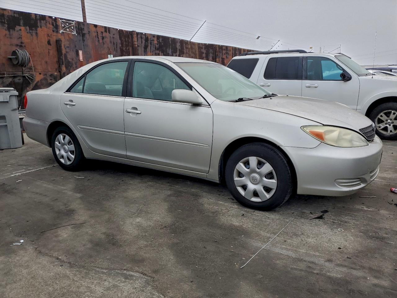 2004 TOYOTA CAMRY