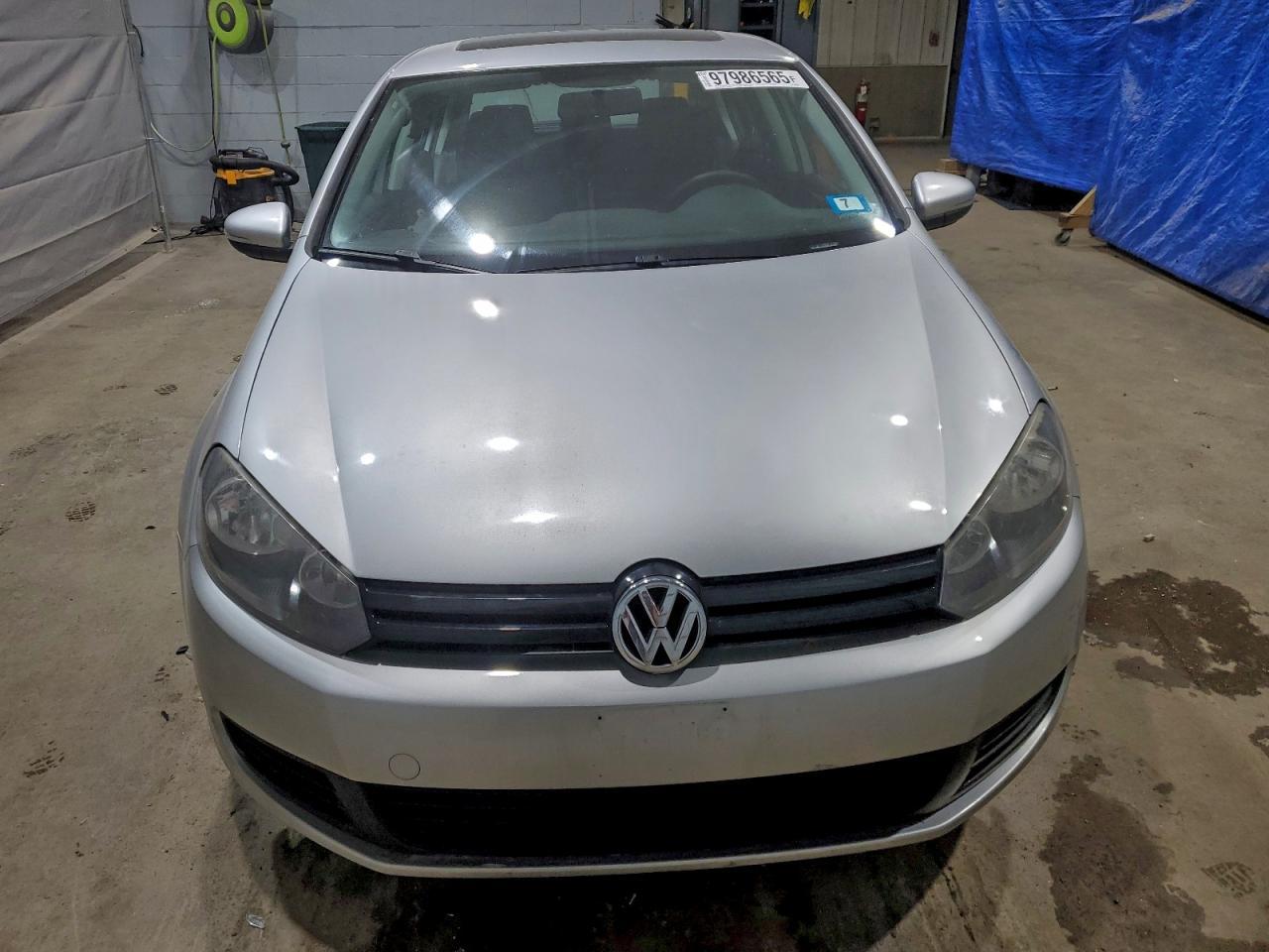2011 VOLKSWAGEN GOLF