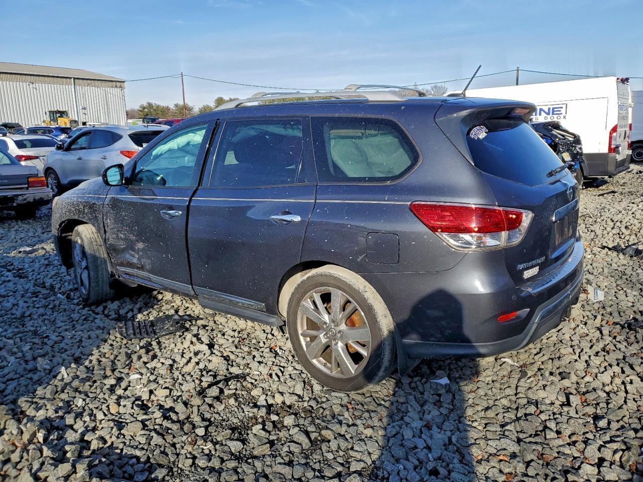 2014 NISSAN PATHFINDER