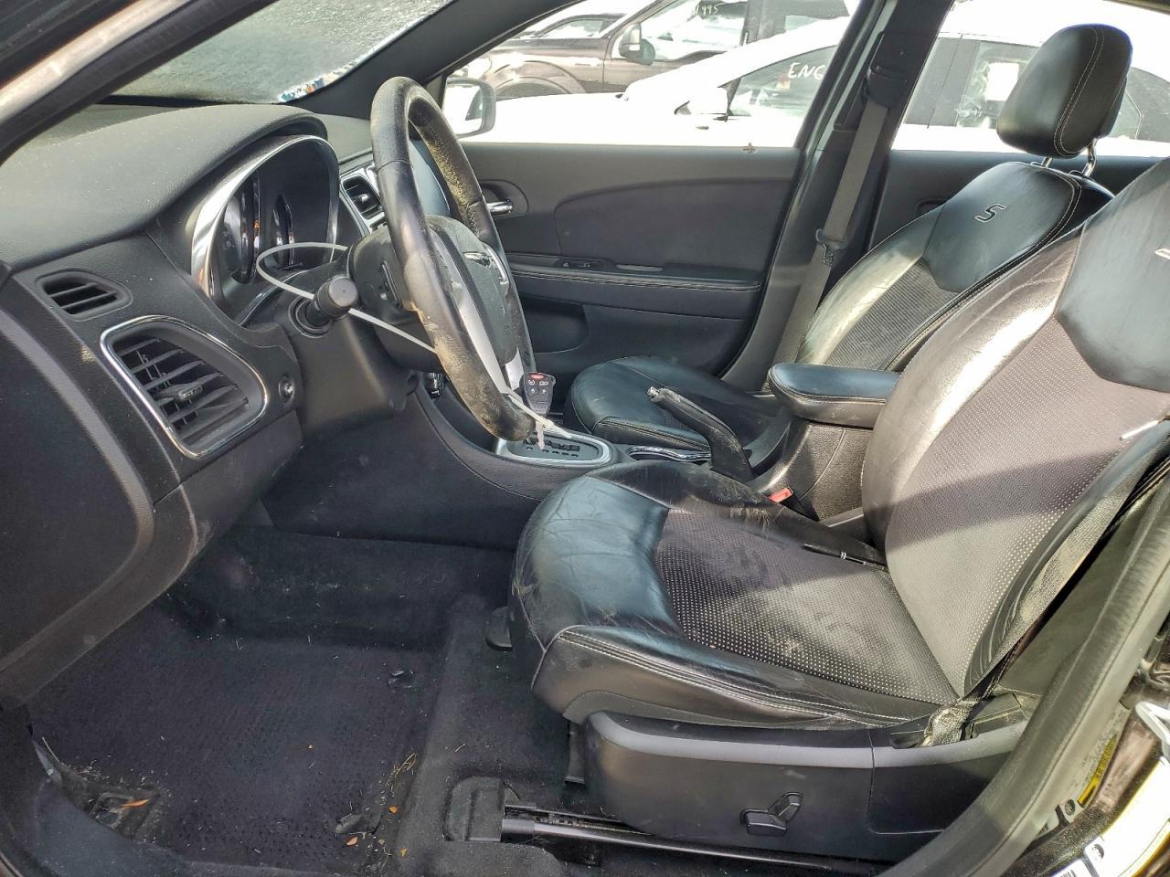 2012 CHRYSLER 200