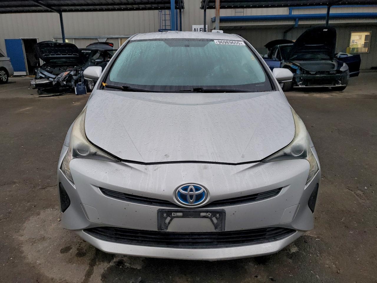 2016 TOYOTA PRIUS