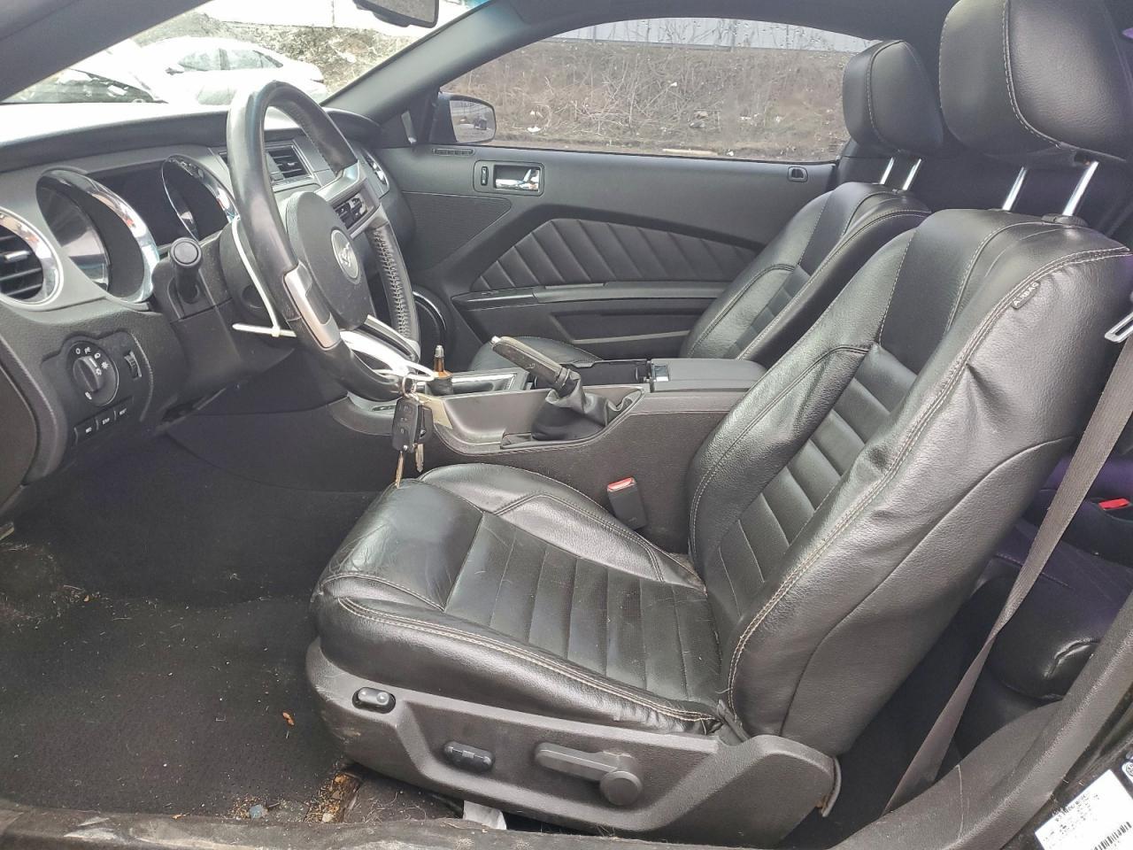 2010 FORD MUSTANG