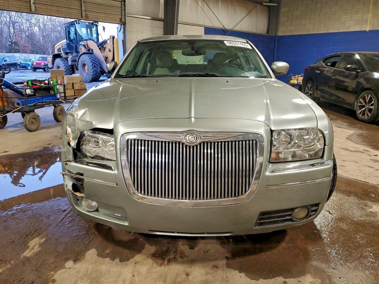 2005 CHRYSLER 300