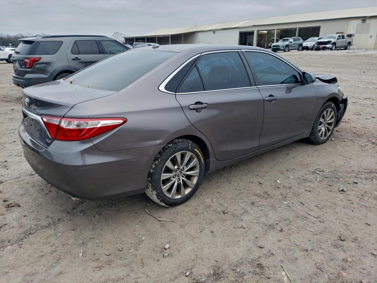 2015 TOYOTA CAMRY