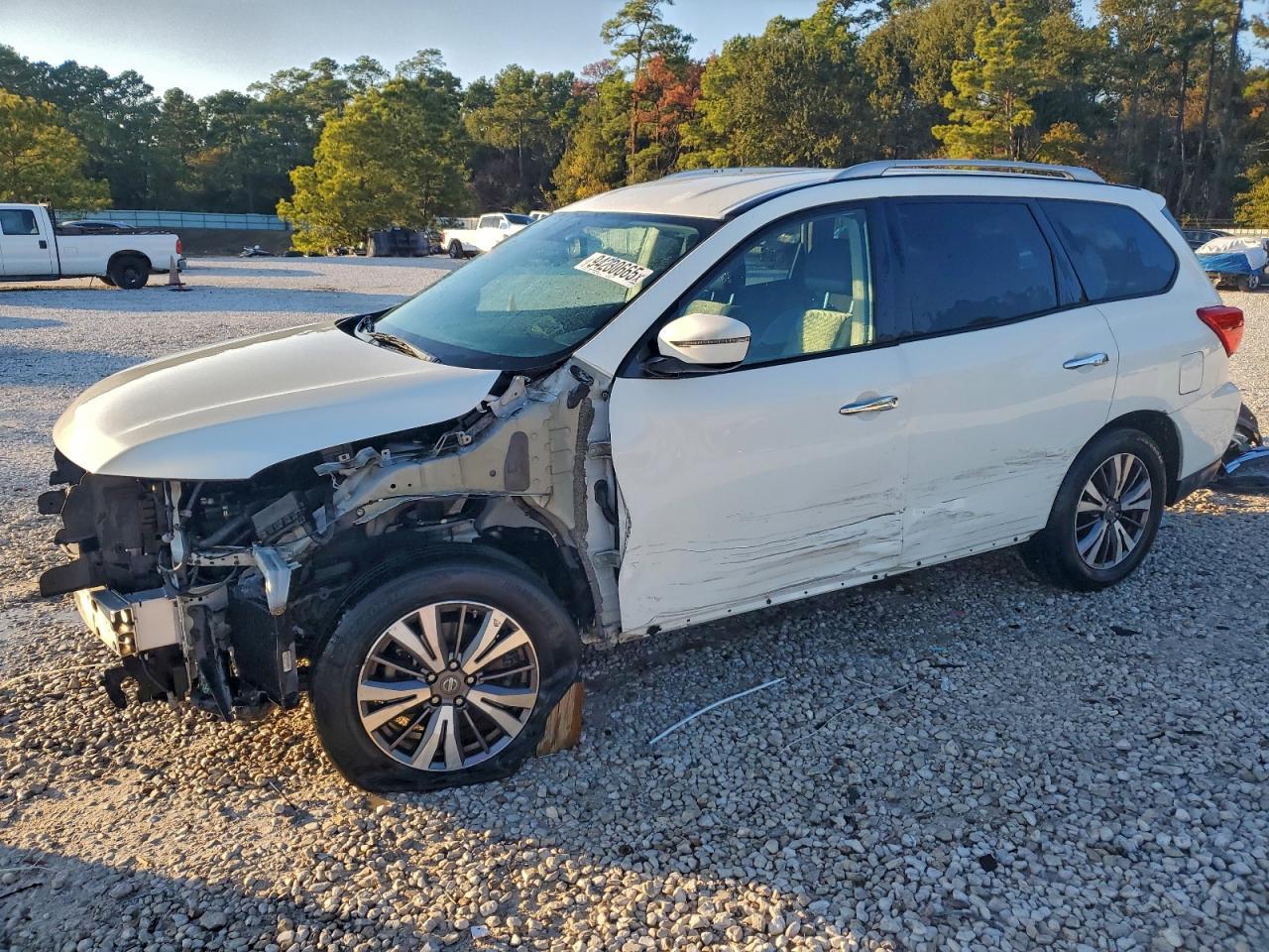 2017 NISSAN PATHFINDER
