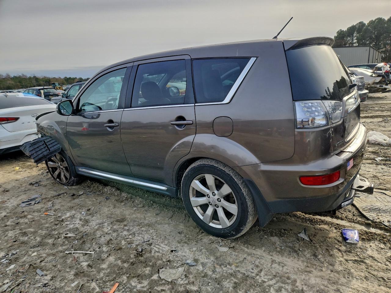 2011 MITSUBISHI outlander