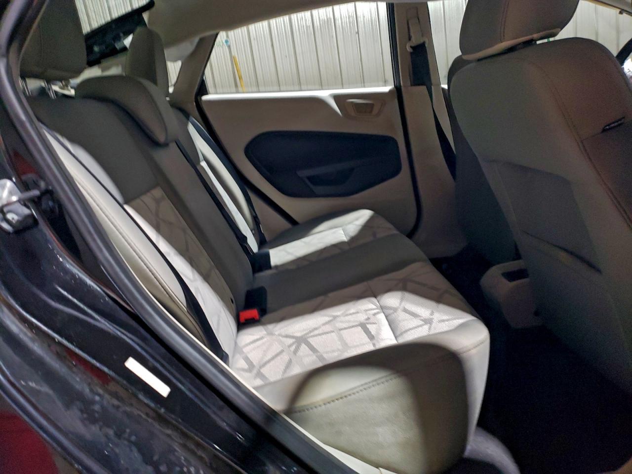 2012 FORD Fiesta